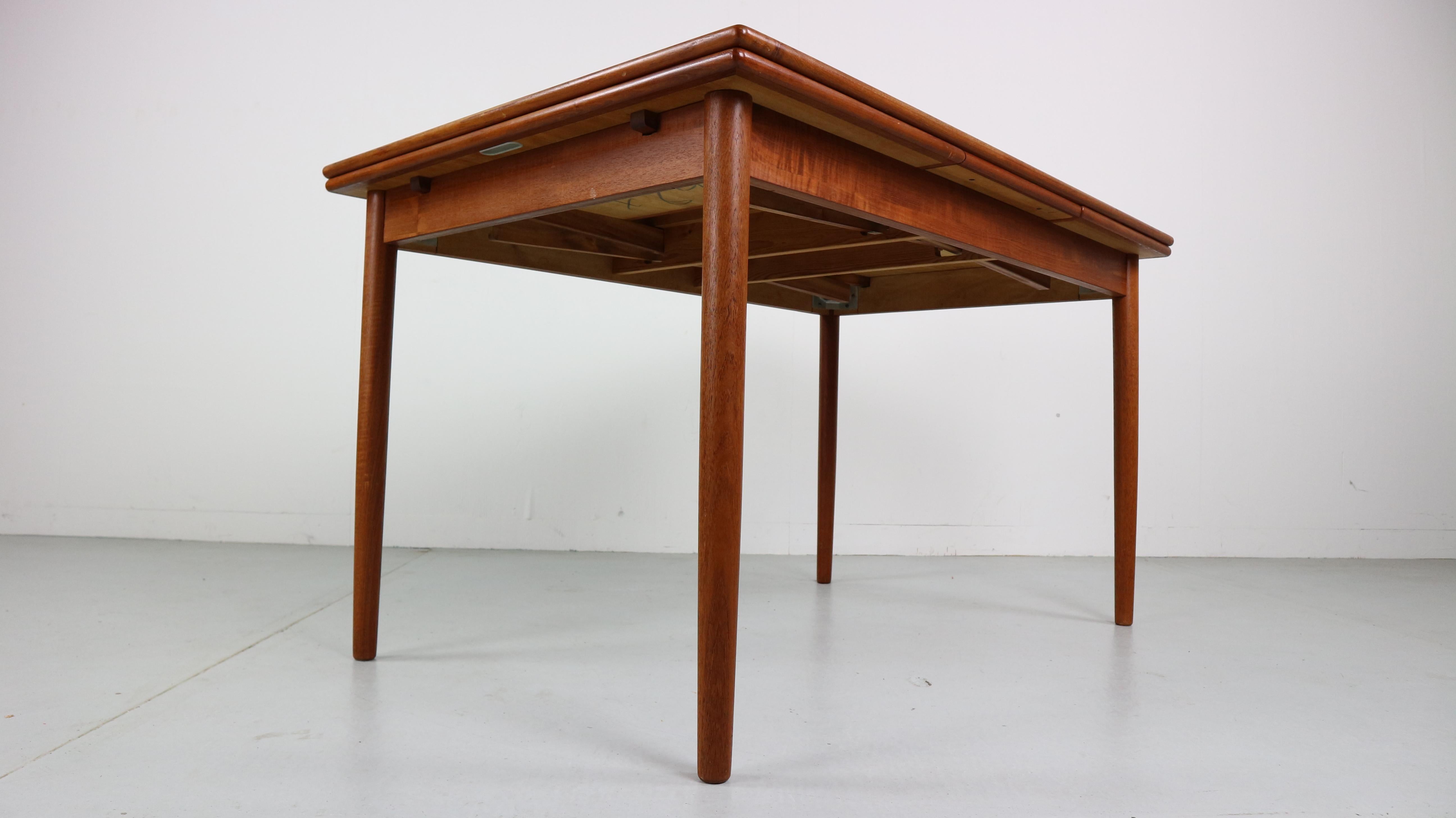 Danish Design Extendable Dining Table Teak, 1970s 6