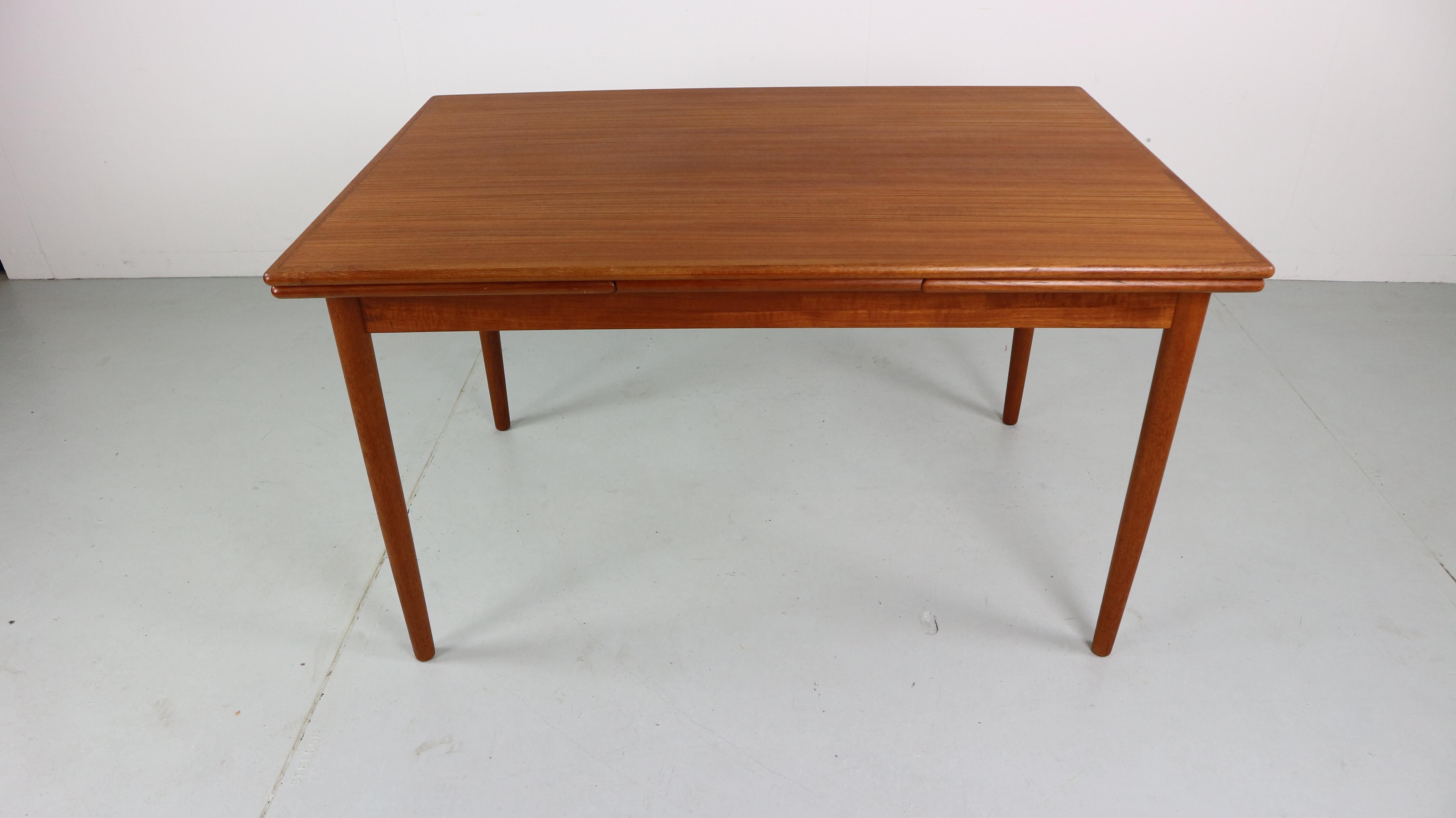 Danish Design Extendable Dining Table Teak, 1970s 3