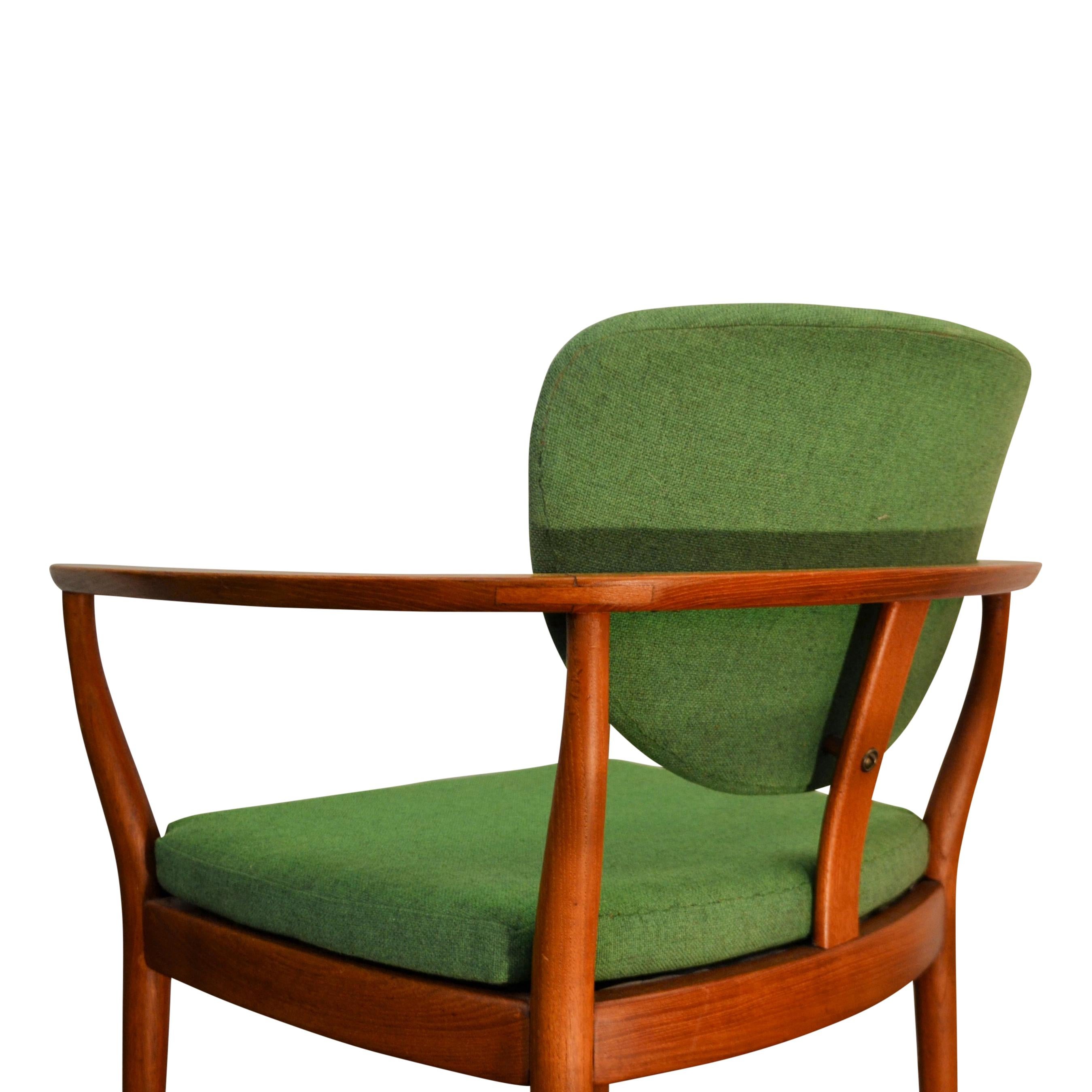 Mid-Century Modern Danish Design Finn Juhl Style Teak Lounge Chair For Sale