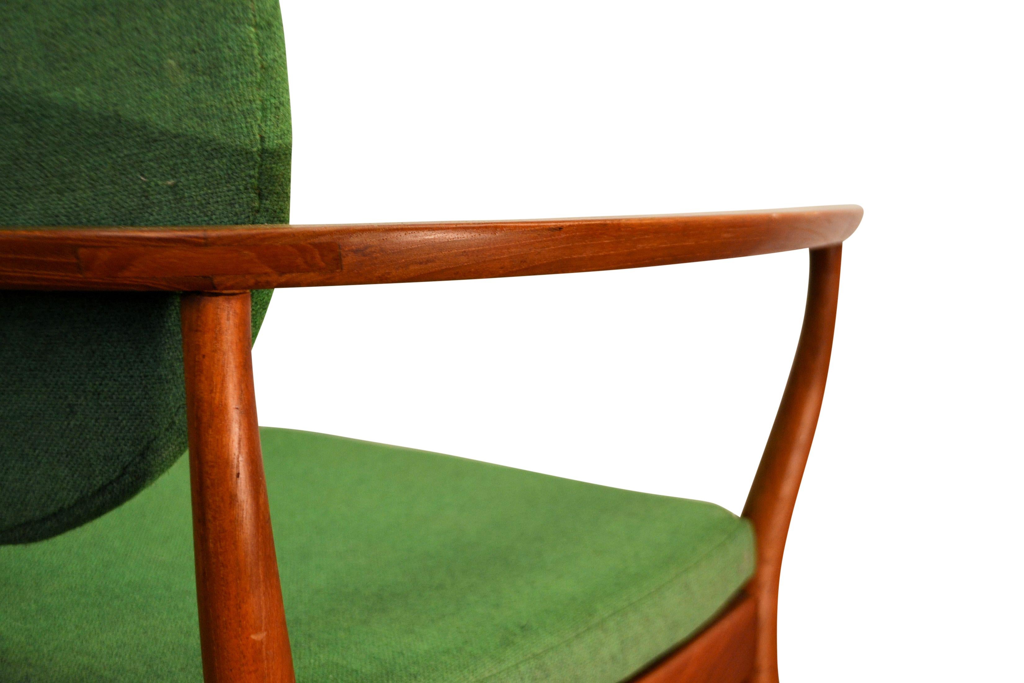 Danish Design Finn Juhl Style Teak Lounge Chair For Sale 1