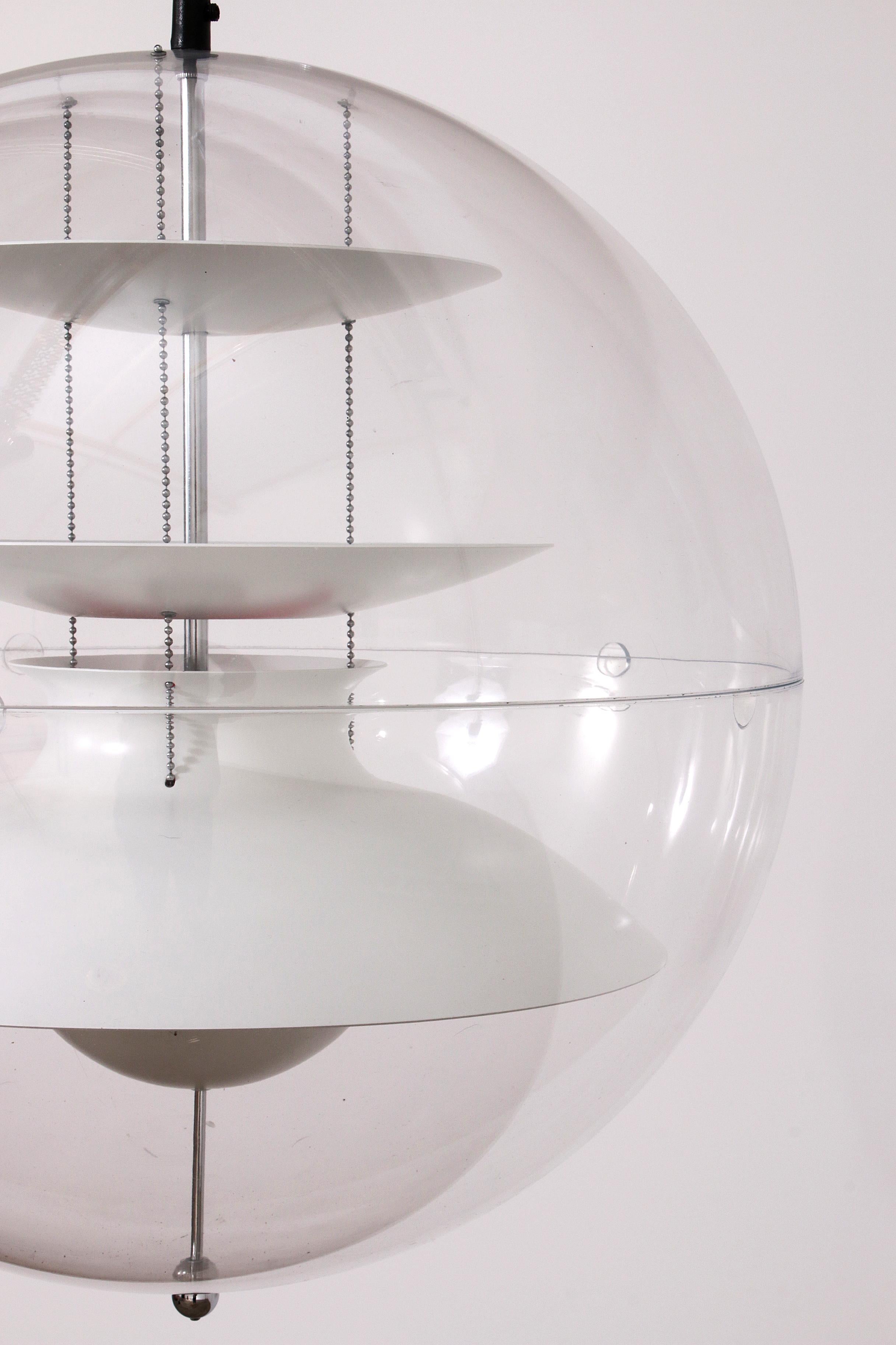 Lampada a sospensione Globe Verner Panton di Design Danese In condizioni buone in vendita a Oirlo, LI