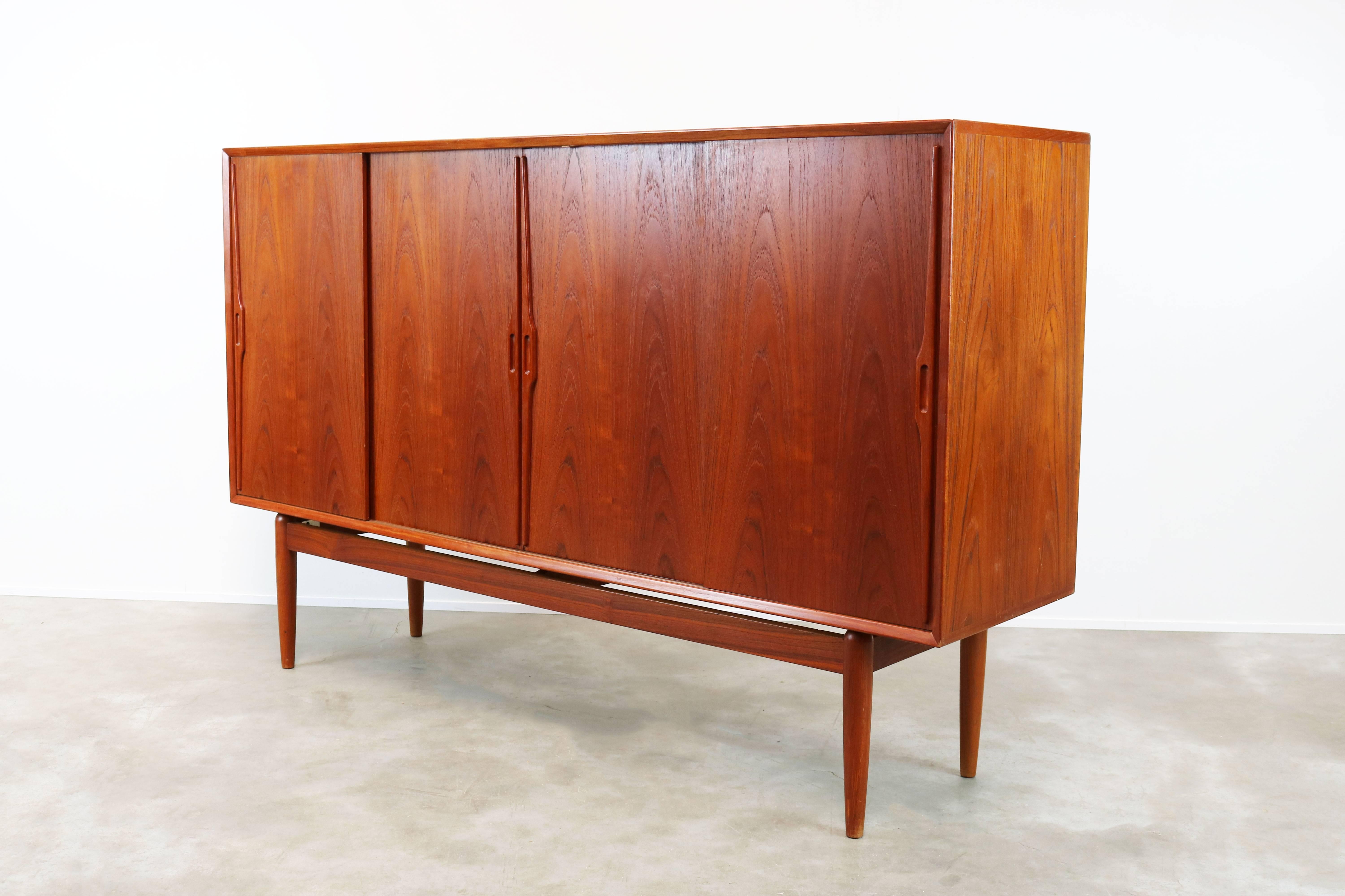 Danish Design Highboard / Cabinet by Gunni Omann in Sculpted Teak, 1950 1