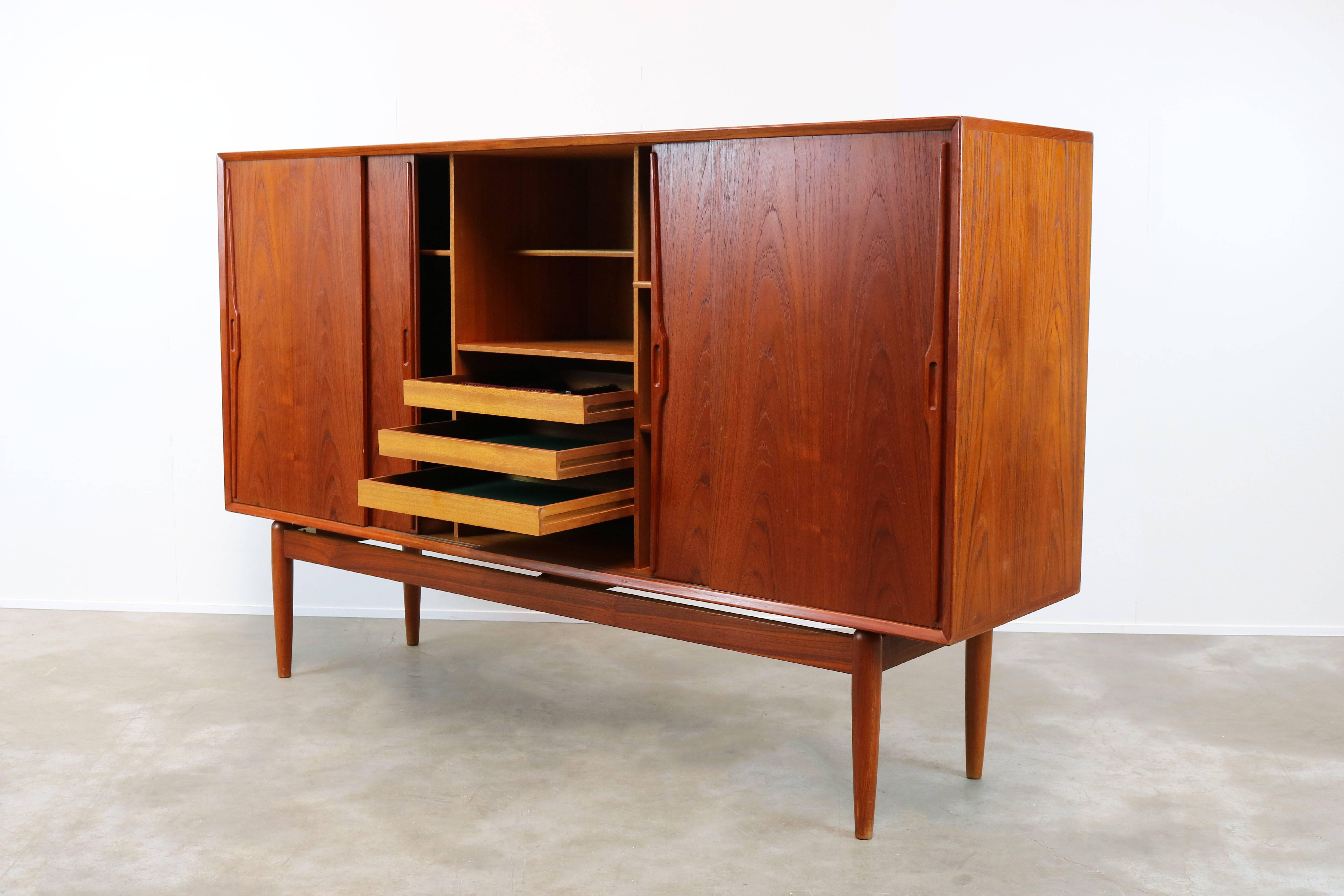 Danish Design Highboard / Cabinet by Gunni Omann in Sculpted Teak, 1950 2