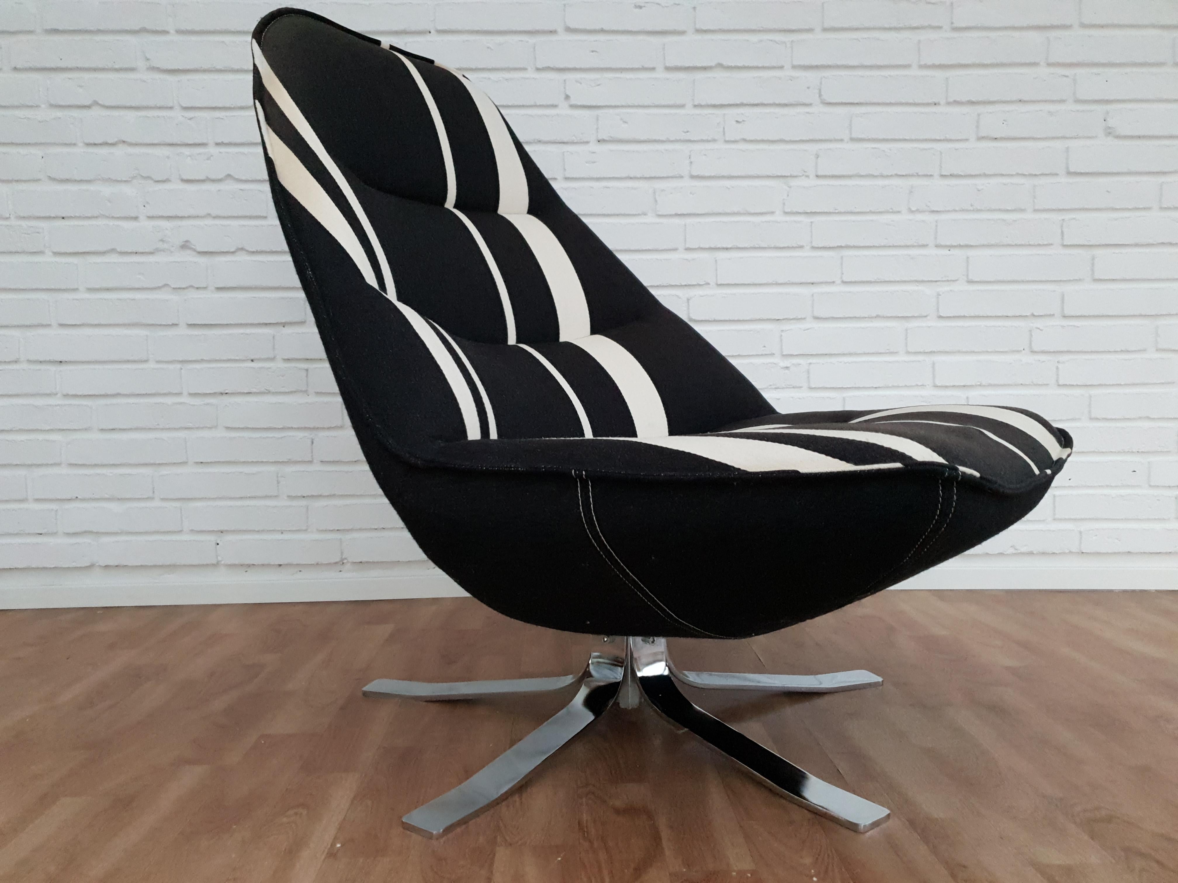 Danish Design, Madsen and Schubell MS 68, Swivel Lounge Chair, Tiltable Back For Sale 2
