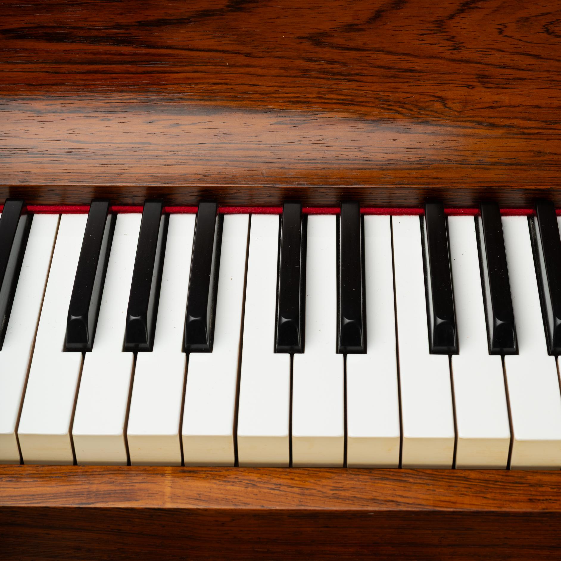 Placage Pianette de Louis Zwicki en bois de rose, design danois du milieu du siècle, années 1960 en vente