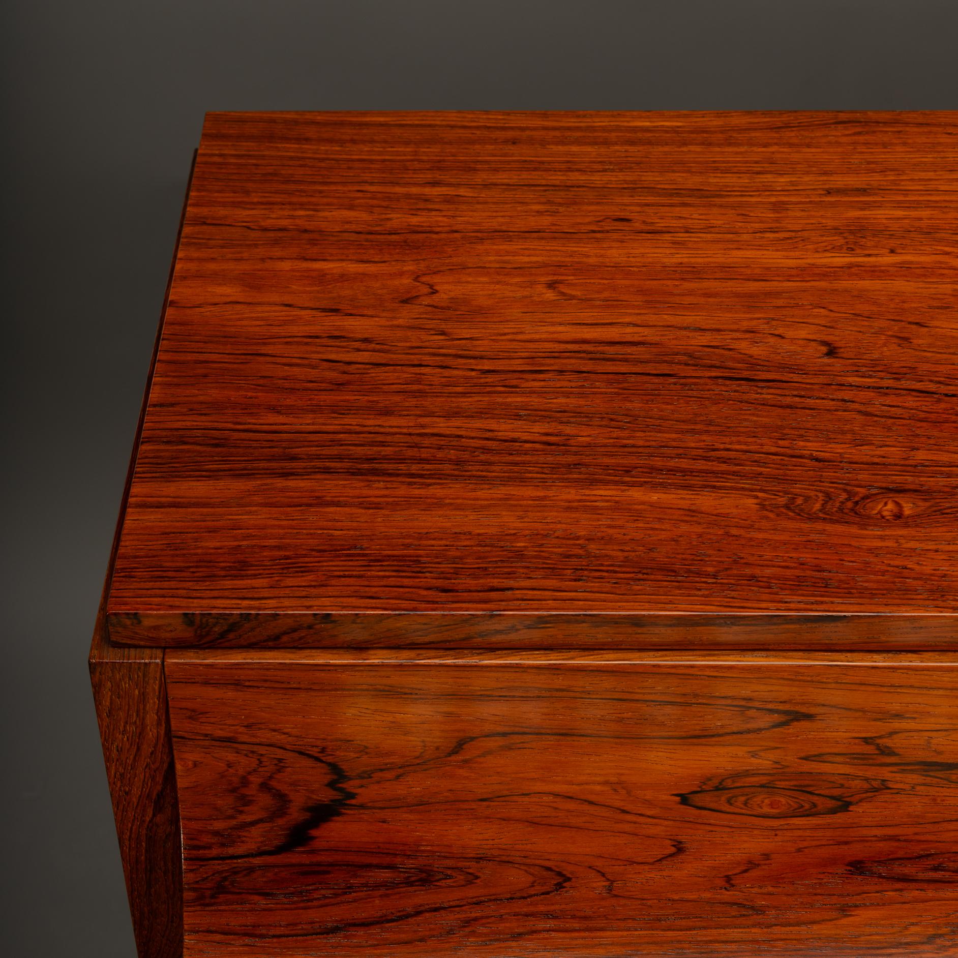 Pianetta danese di design del Medioevo di Louis Zwicki in palissandro, anni '60 in vendita 1