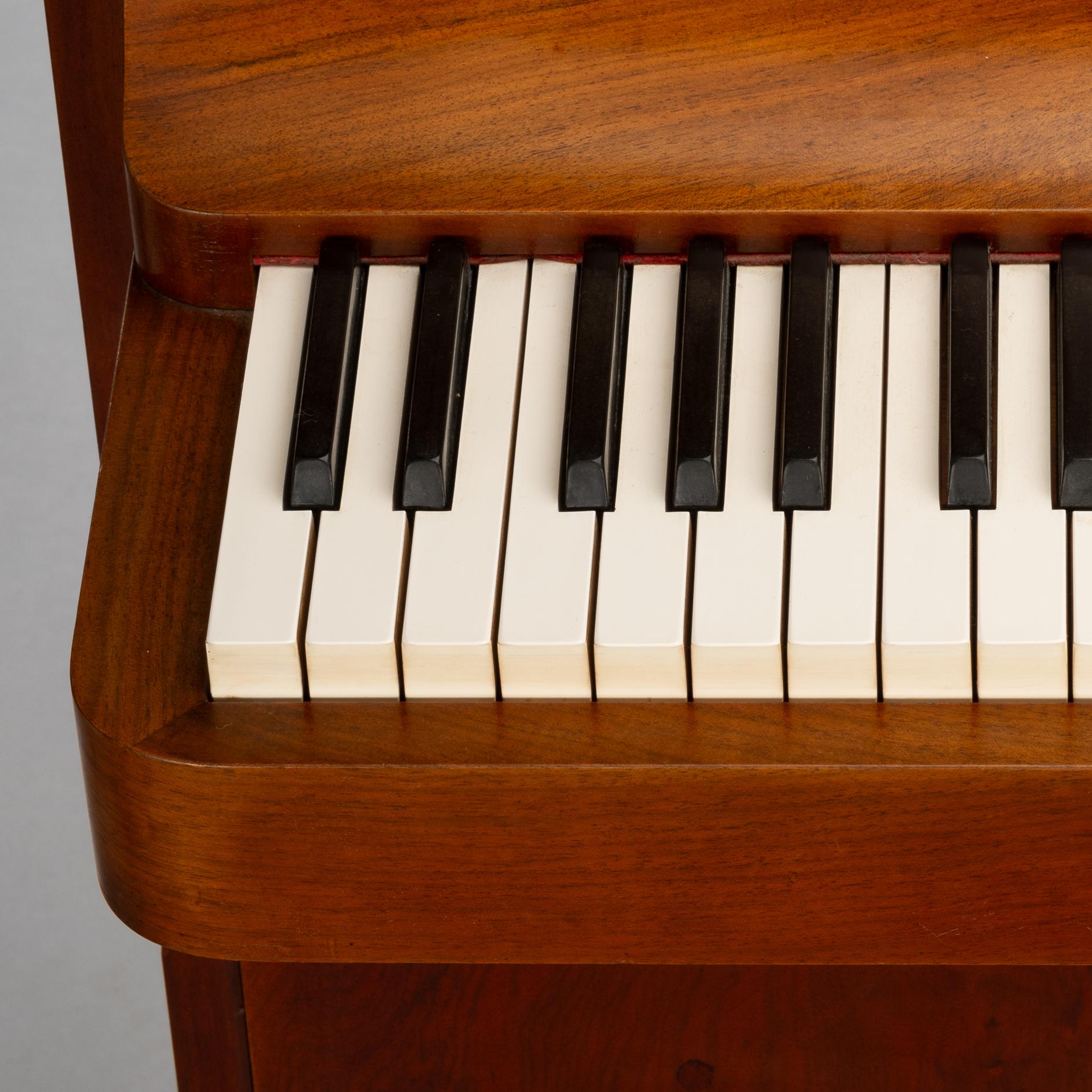 Danish Design Midcentury Rosewood Pianette by Louis Zwicki, 1950s 6