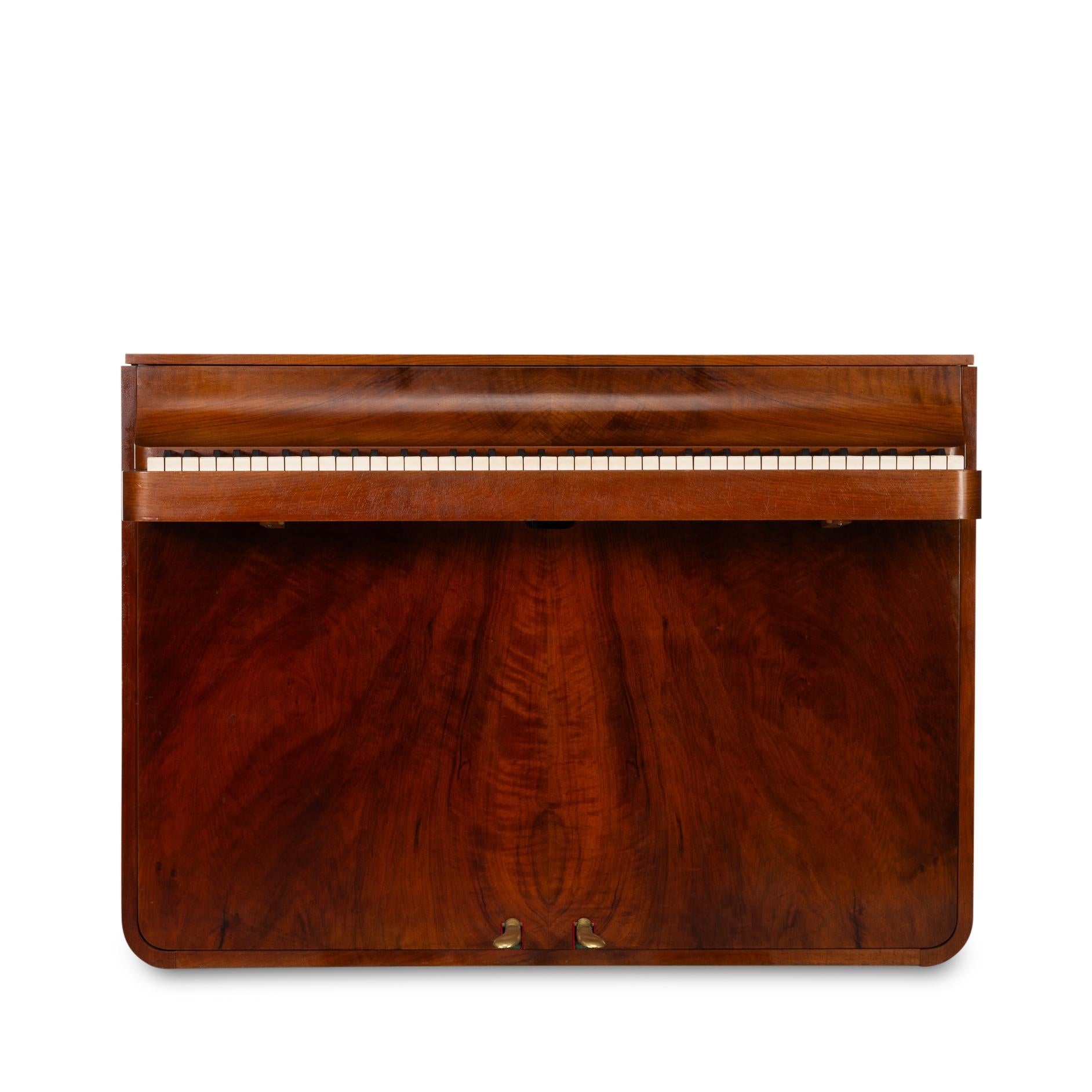 Danish design
A rare Danish midcentury pianette made of rosewood. It is called pianette due to the 82 keys rather than the standard 88 of a full size piano. This pianette is made by renowned piano maker Louis Zwicki. Every piano from Louis Zwicki is