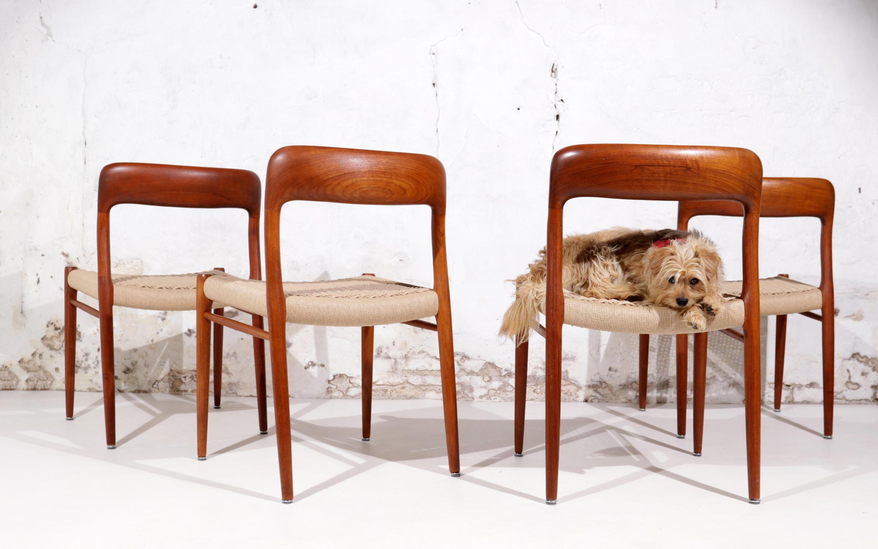 4 beautiful, fully restored, Model 75 chairs designed by the Danish designer Niels Otto Møller, and manufactured by JL Møllers Møbelfabrik in the 1960s
The frames are made of solid teak and the seat has been re-fitted with paper cord.
Timeless