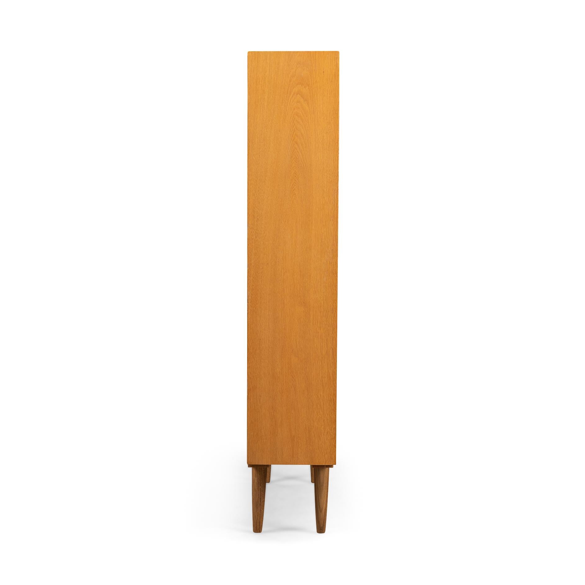 Danish Design Oak Bookcase by Borge Mogensen for Karl Andersson & Soner, 1960s In Good Condition For Sale In Elshout, NL
