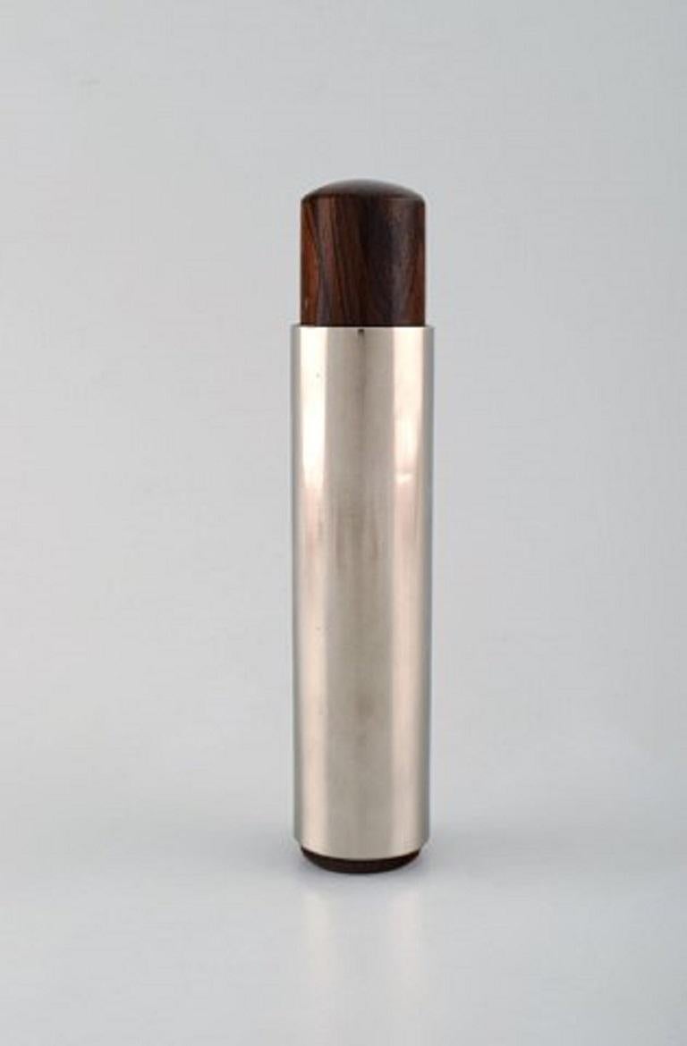 Danish design. Rosewood and stainless steel nut cracker, 1960s-1970s.
Measures: 18.5 x 4 cm.
In very good condition.
  