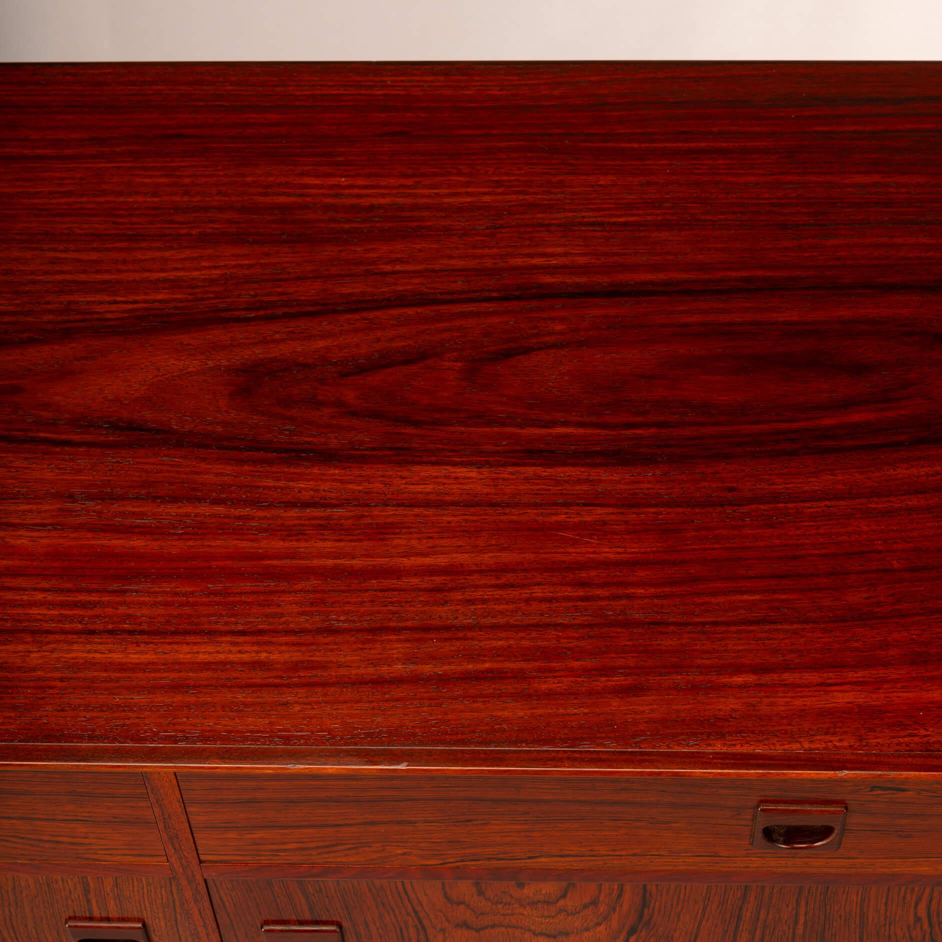 Credenza Small Design danese in palissandro di E Brouer per Brouer Møbelfabrik, anni '60 in vendita 3