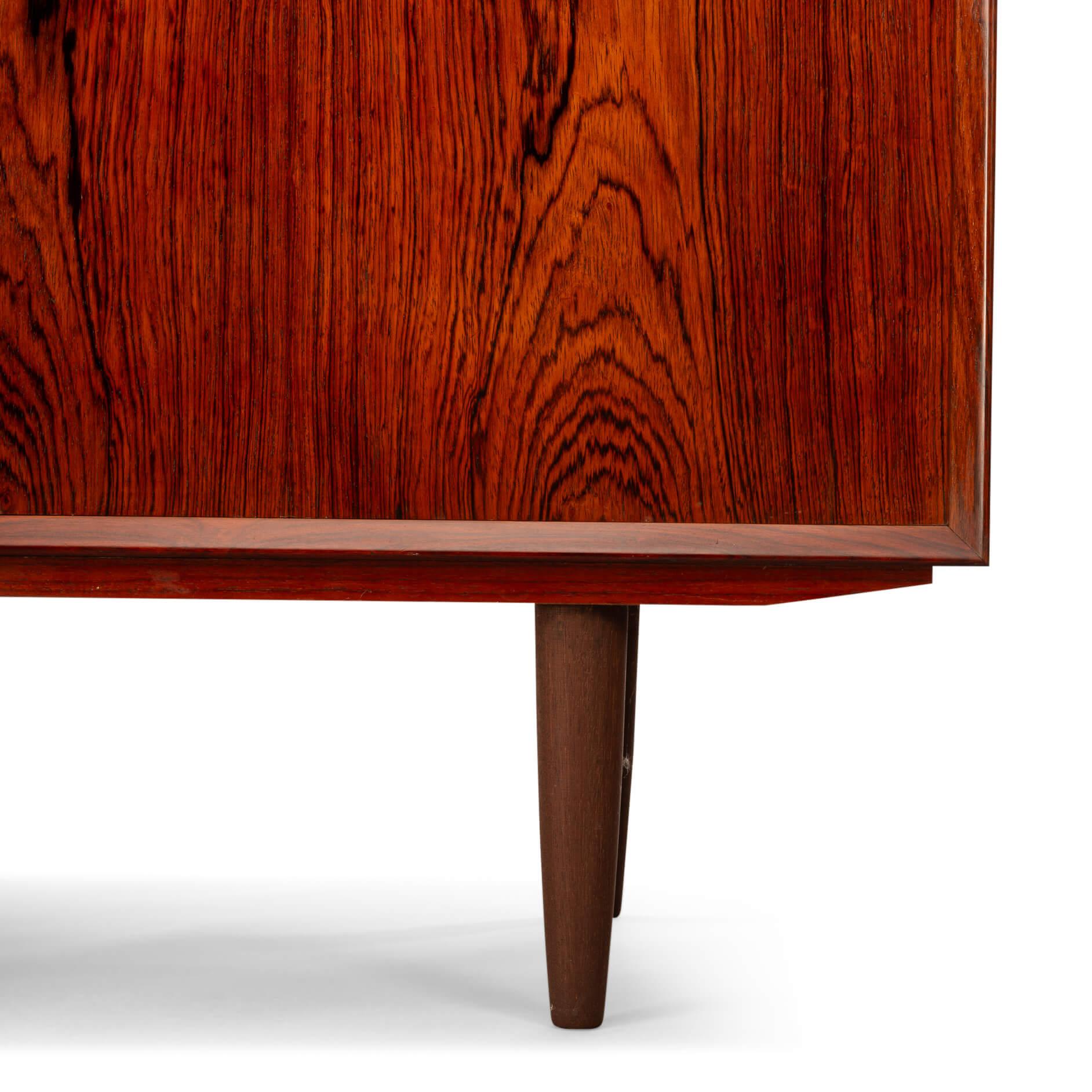 Danese Credenza Small Design danese in palissandro di E Brouer per Brouer Møbelfabrik, anni '60 in vendita