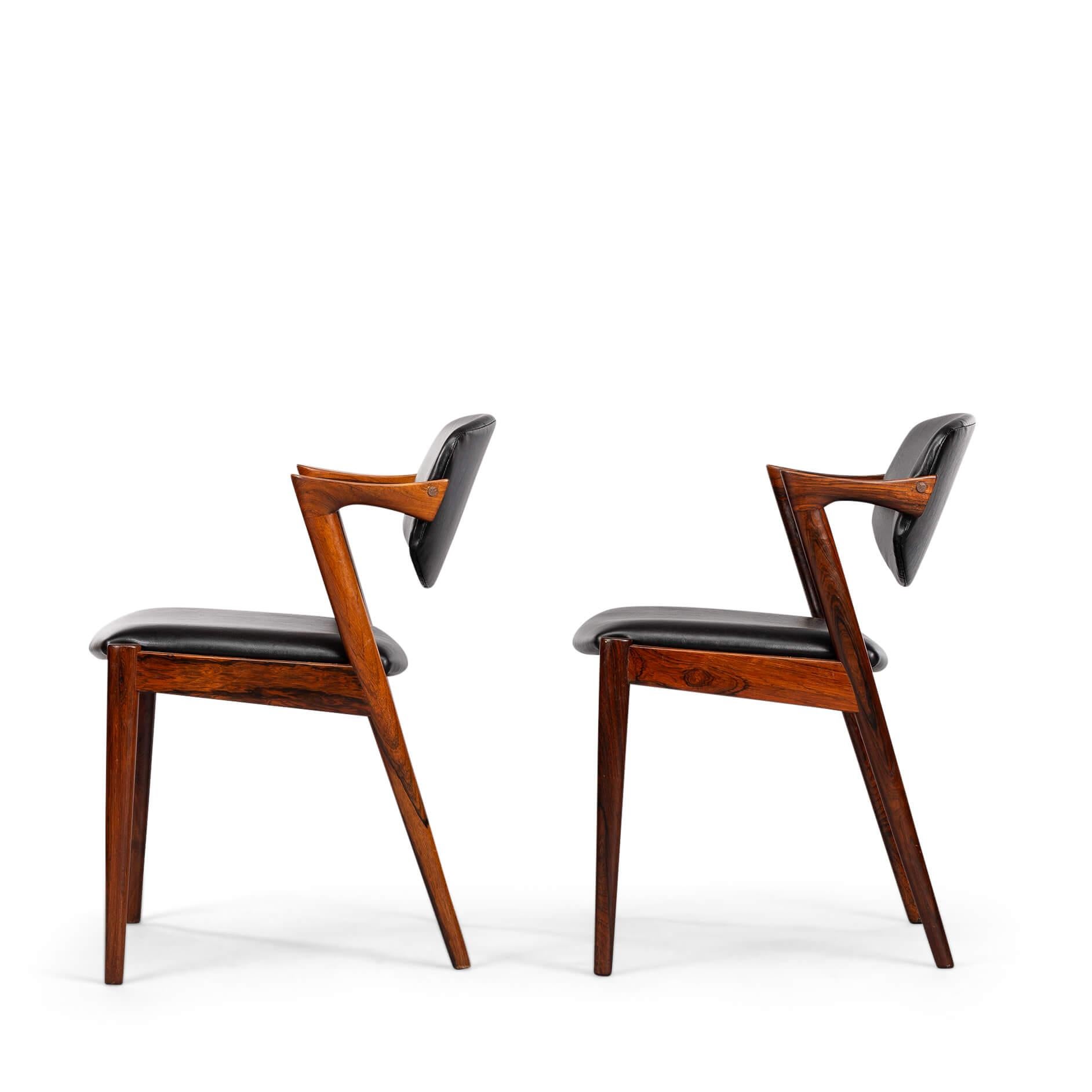 Silla Z de palisandro de diseño danés, modelo 42, de Kai Kristiansen, años 60, set de 2 piezas Naugahyde en venta