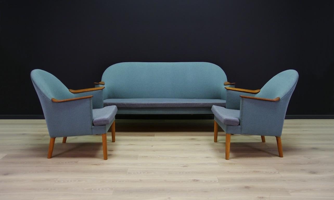 Minimalist seating group from the 1970s-1980s, 3-person sofa and 2 armchairs. Beautiful straight line, Scandinavian design. The whole upholstered with the new high-quality fabric. Preserved in good condition, directly for use.

Dimensions:
Sofa: