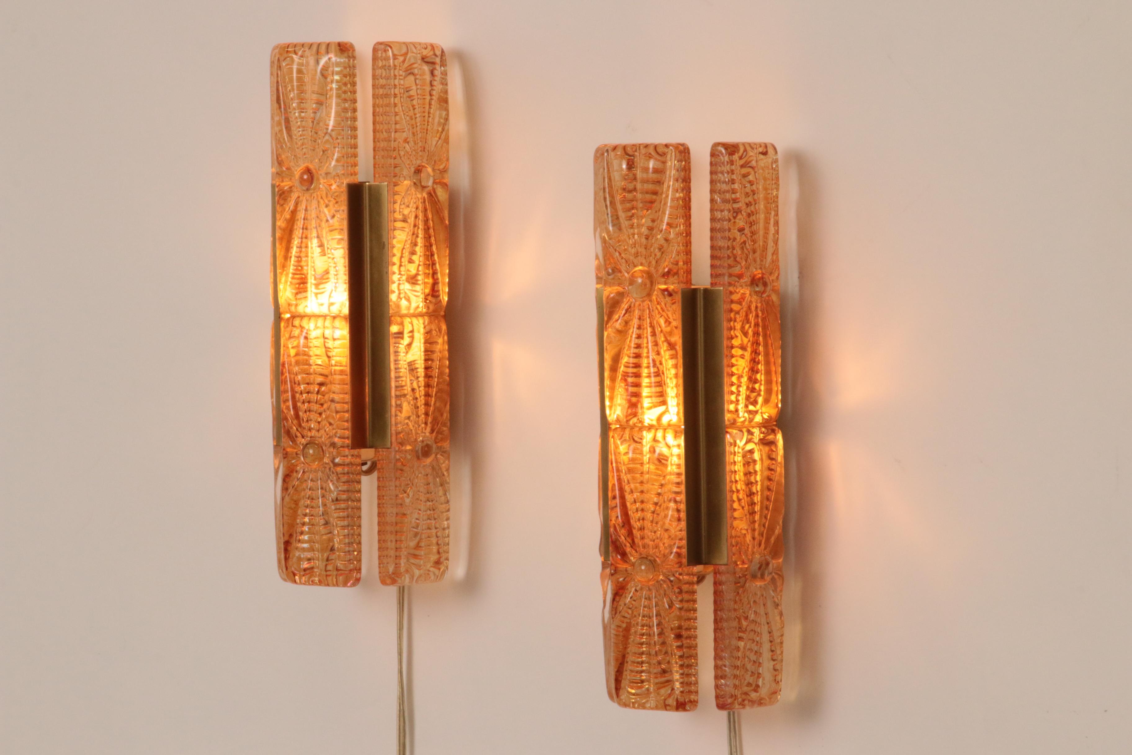 Danish Design set Vitrika Aladdin Wall Lamps, Denmark 1960s In Good Condition In Oirlo, LI