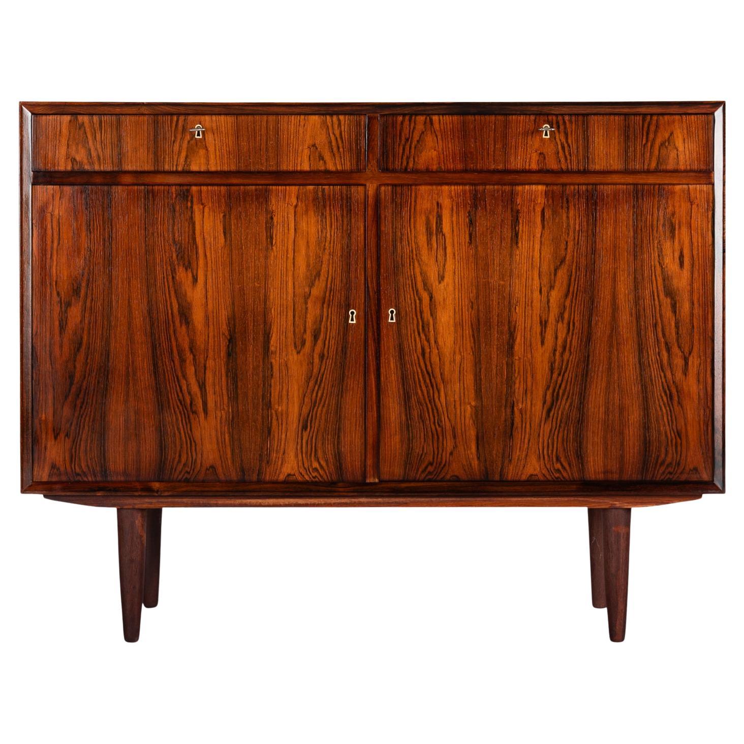 Kleines Sideboard aus Rosenholz im dänischen Design, 1960er Jahre