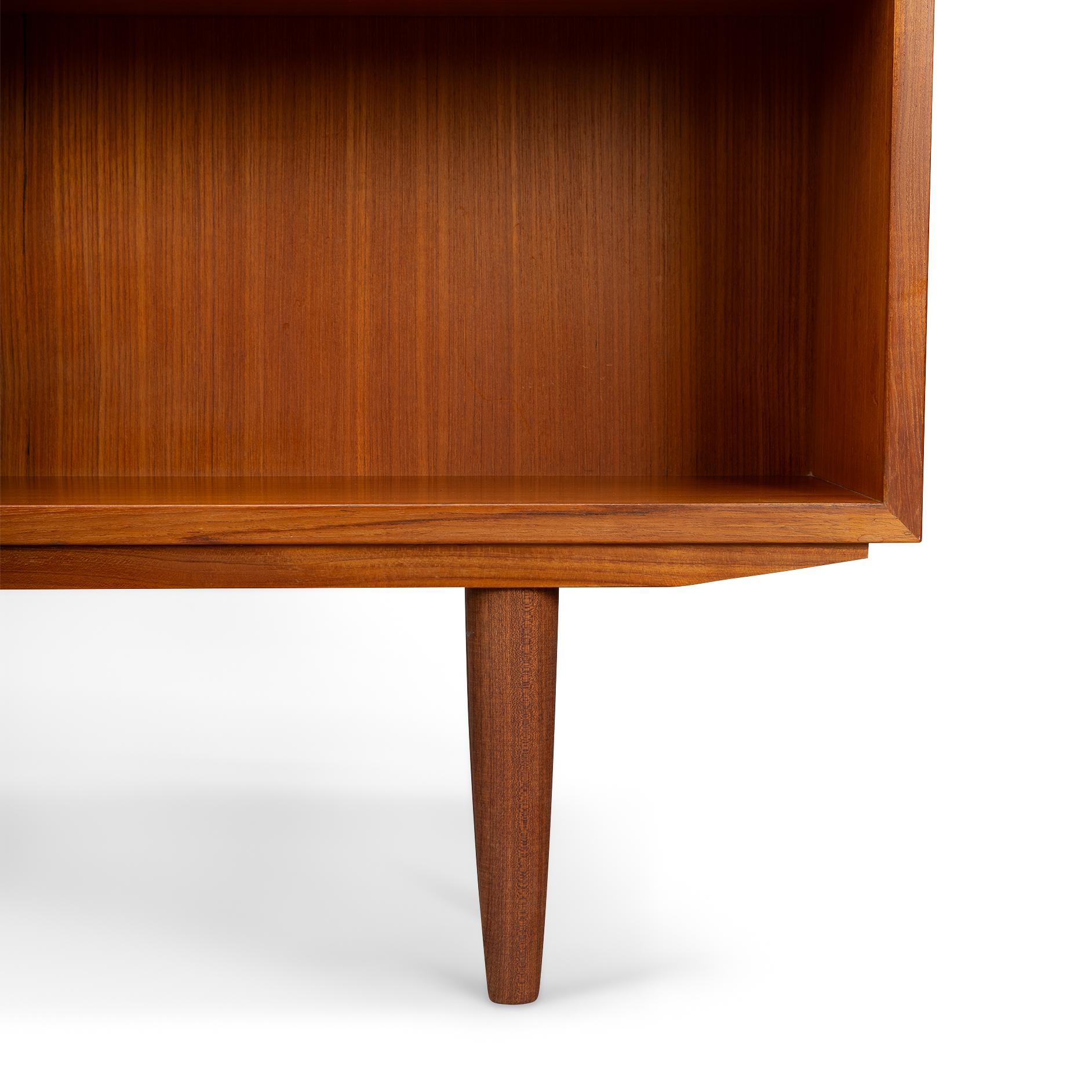 Mid-Century Modern Danish Design Teak Bookcase, 1960s For Sale
