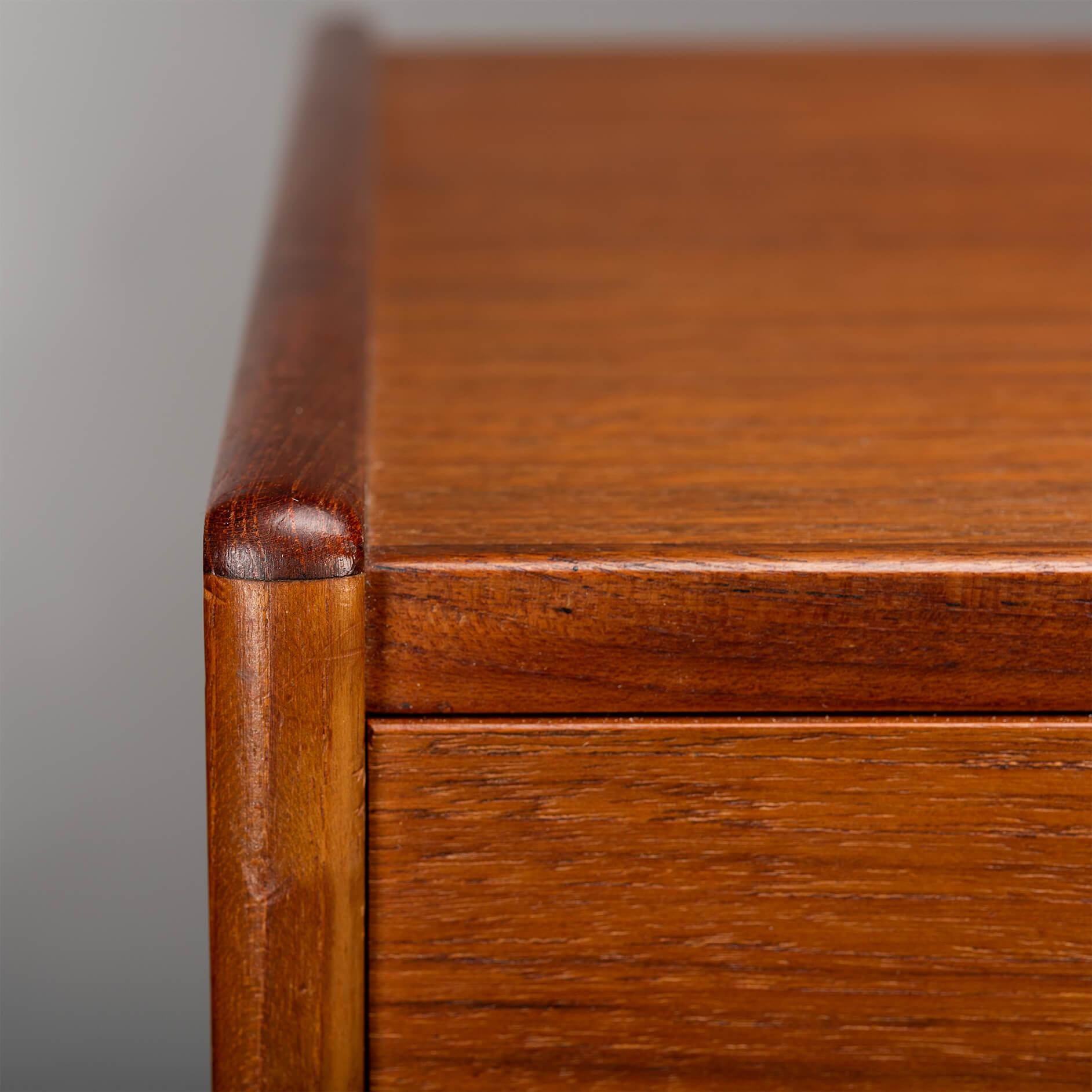 Danish Design Teak Chest of Drawers by Munch, 1960s For Sale 2