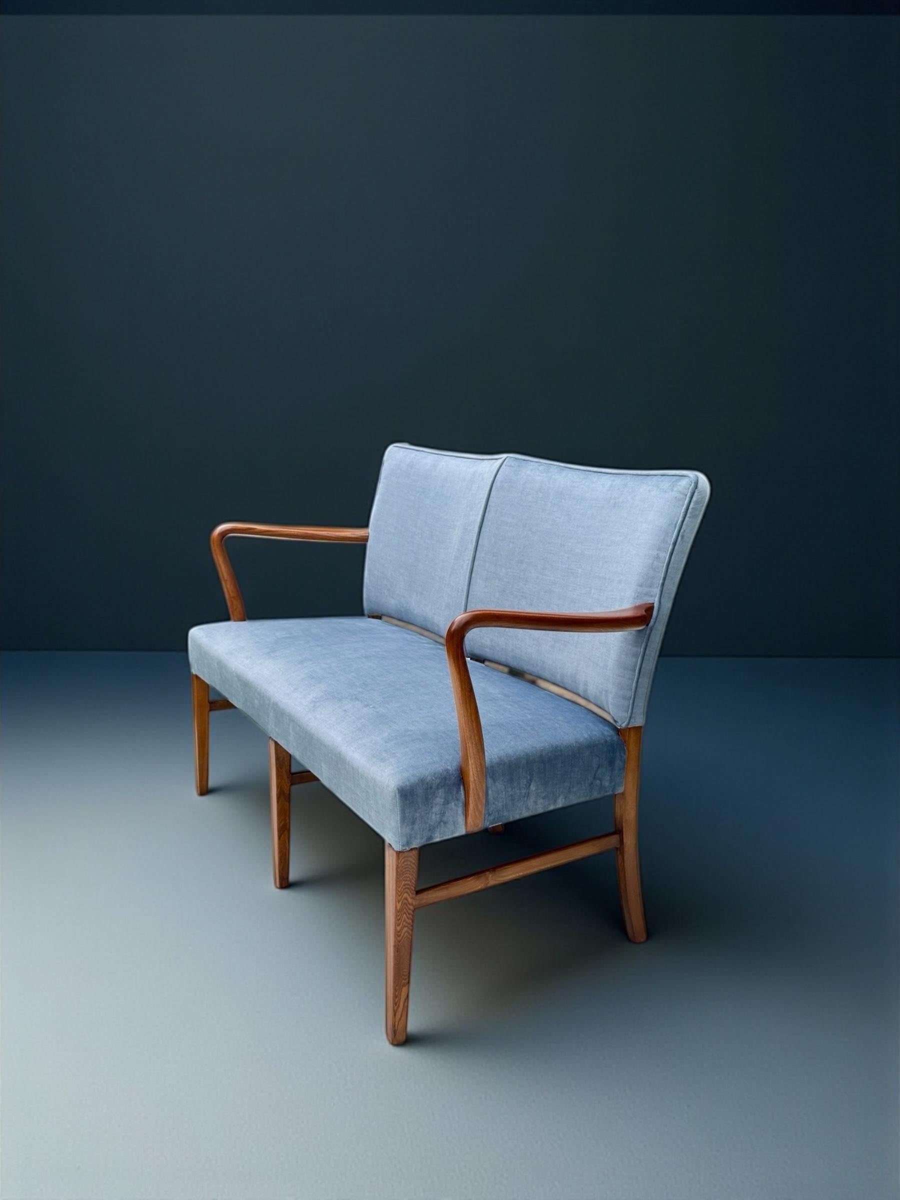 Danish Design Two Seater Settee in Walnut and Light Blue Velvet, 1960's Denmark For Sale 6
