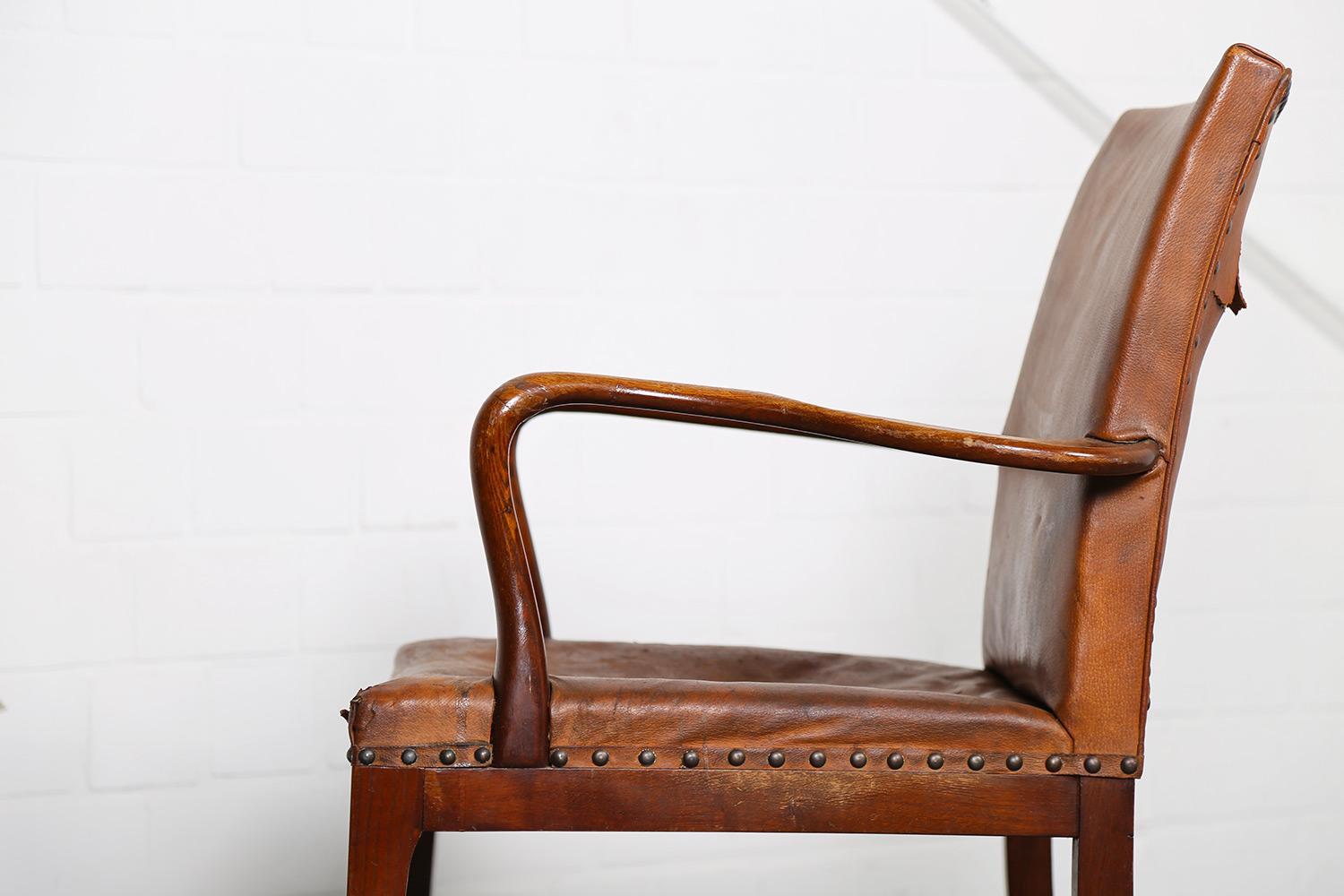 Danish Design Vintage Leather Armchair in the Manner of Frits Henningsen For Sale 8