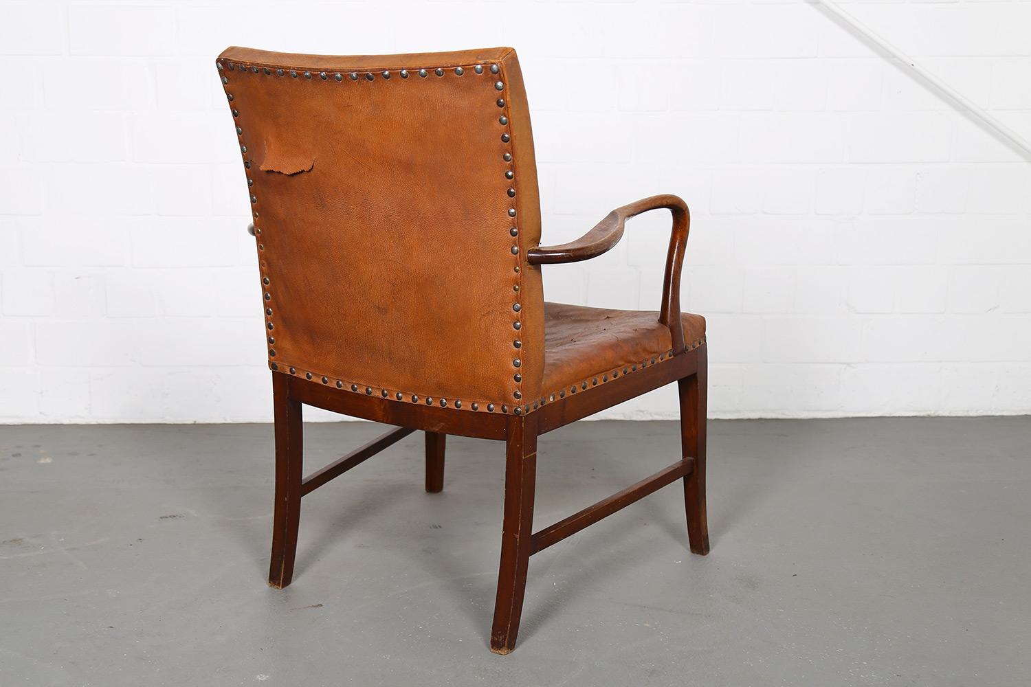 Danish Design Vintage Leather Armchair in the Manner of Frits Henningsen For Sale 11