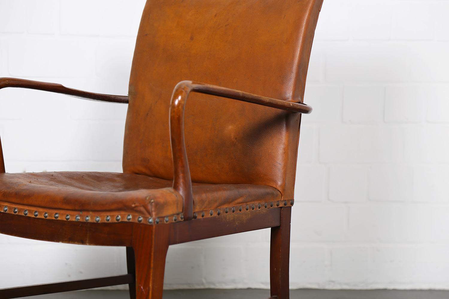 Mid-Century Modern Danish Design Vintage Leather Armchair in the Manner of Frits Henningsen For Sale