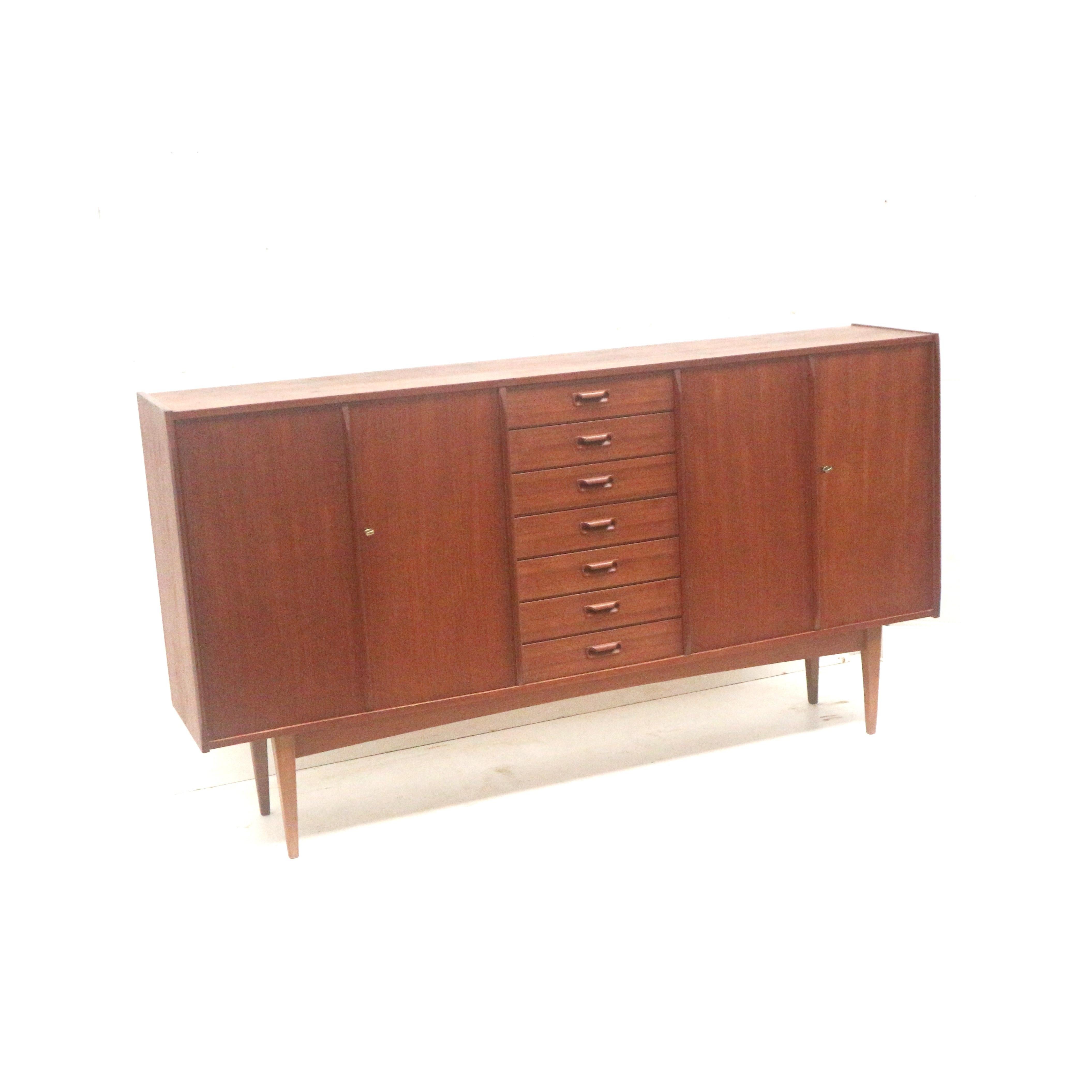 Danish design vintage sideboard made of teak from the 1960s For Sale 5