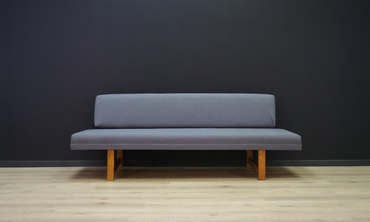 Minimalist sofa from the 1960s-1970s, Scandinavian design, unique, simple form. Replacement upholstery, new fabric (gray). Preserved in good condition, directly for use.

Dimensions: Height 70 cm, seat height 39 cm, seat 190 cm x 70 cm.