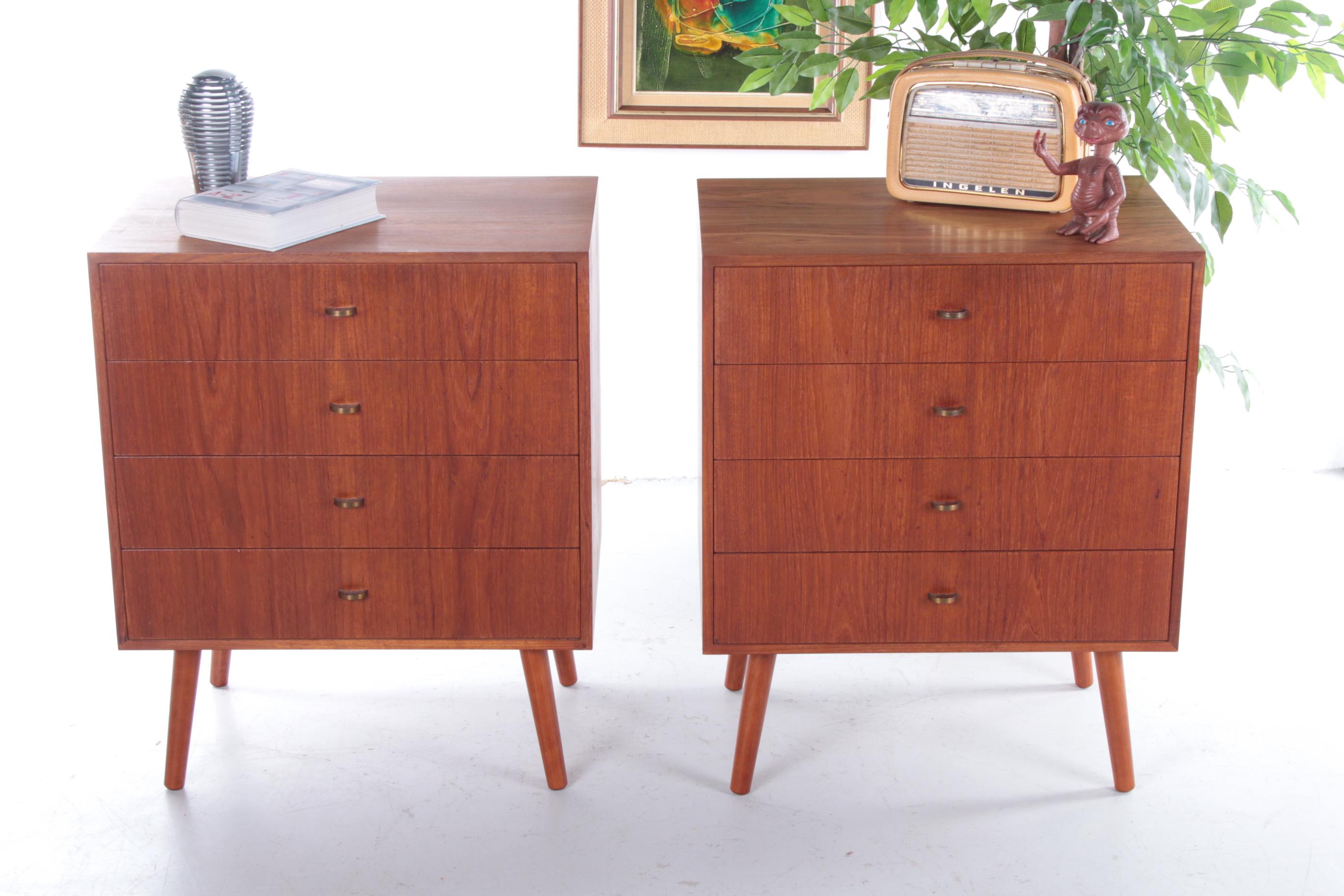 Danish design vintage teak chests of drawers, 1960s

This is a nice set of chests of drawers that can also be used as a sideboard.

There are 4 drawers in each cabinet with a beautiful brass crescent knob.

The cabinets have beautiful elegant
