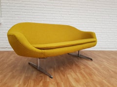 Vintage Danish 2 seats sofa, wool, 70s, cast aluminum base, completely renovated