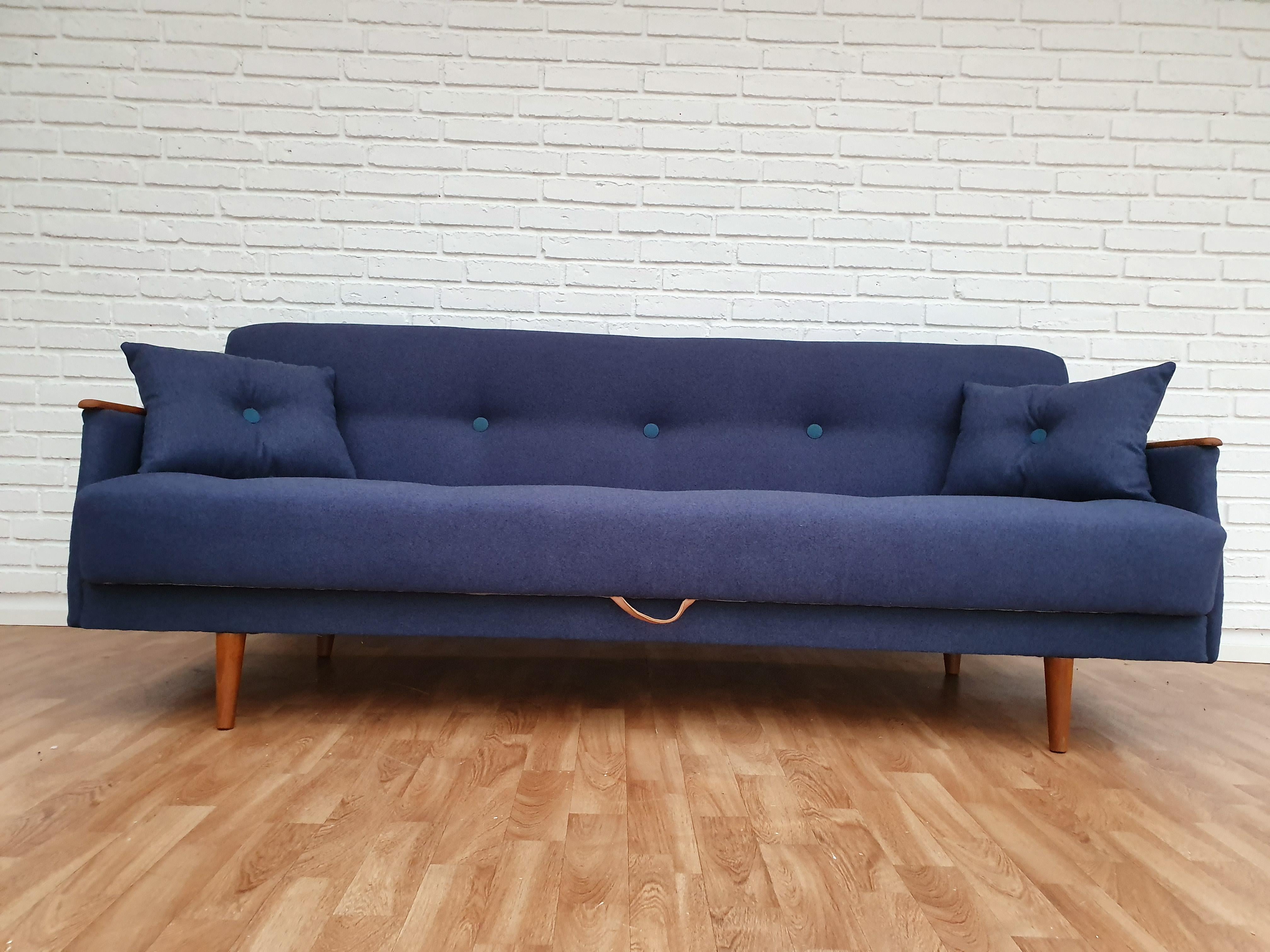 Danish Designed, 3 Persons Sofa Bed, 1960s, Completely Restored im Angebot 5
