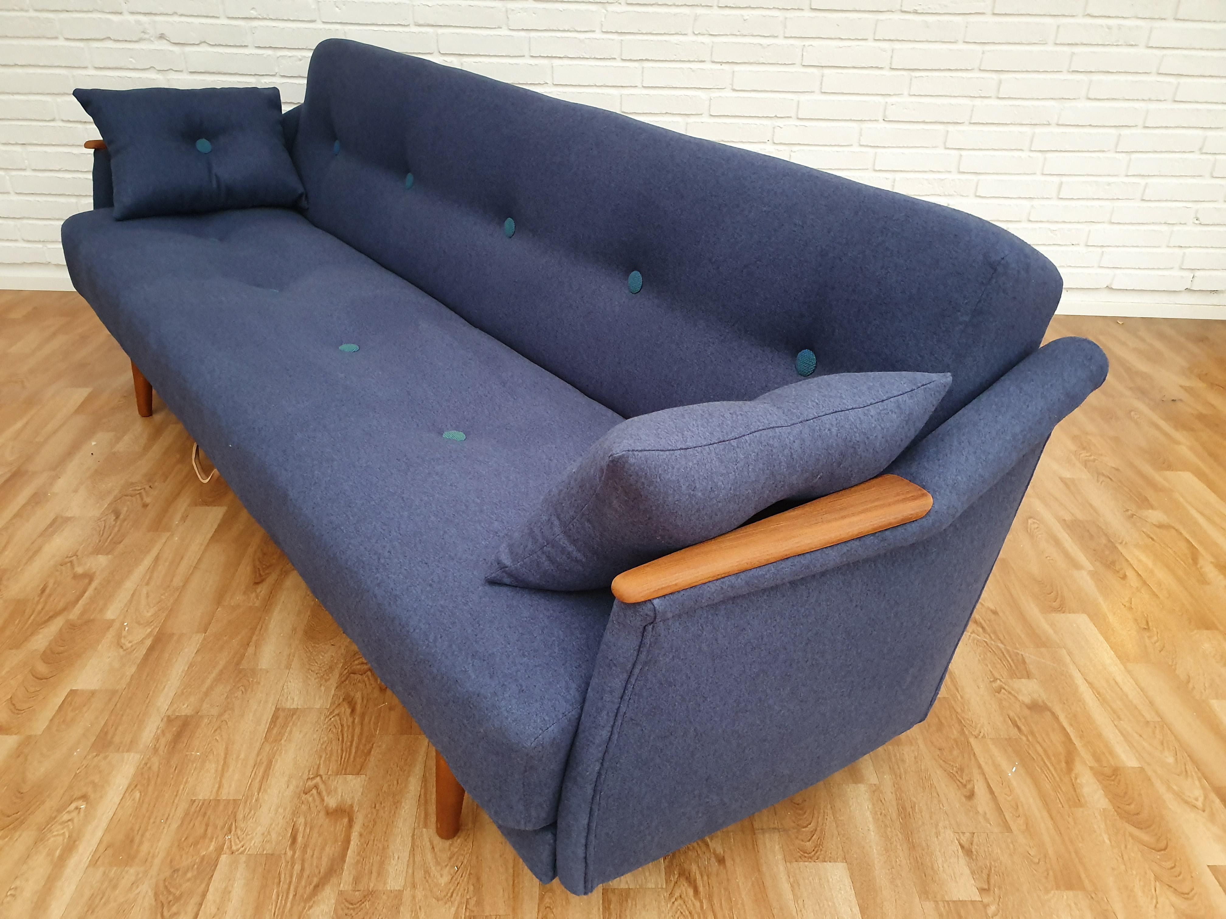 Danish Designed, 3 Persons Sofa Bed, 1960s, Completely Restored im Angebot 6