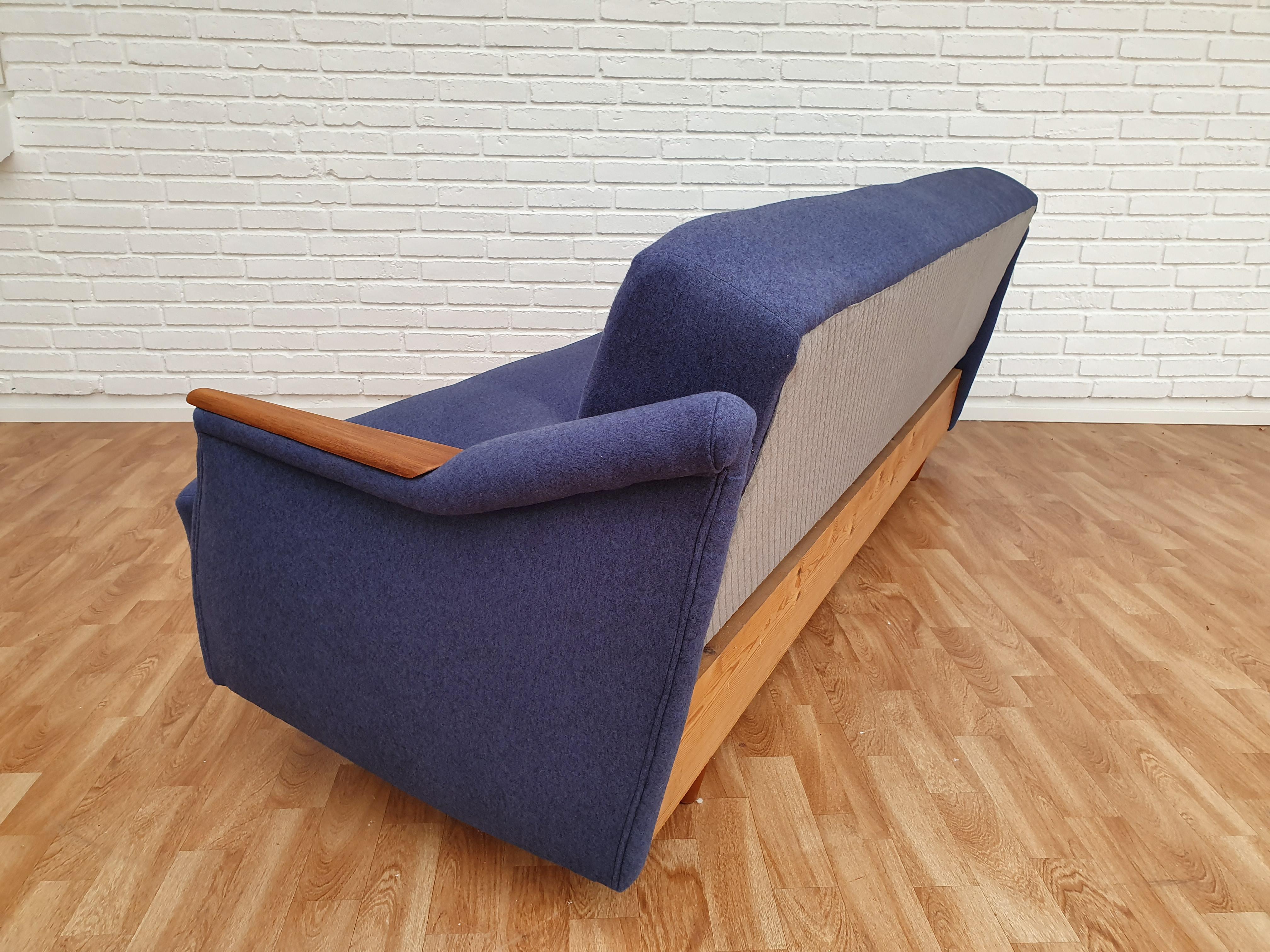 Danish Designed, 3 Persons Sofa Bed, 1960s, Completely Restored (Dänisch) im Angebot