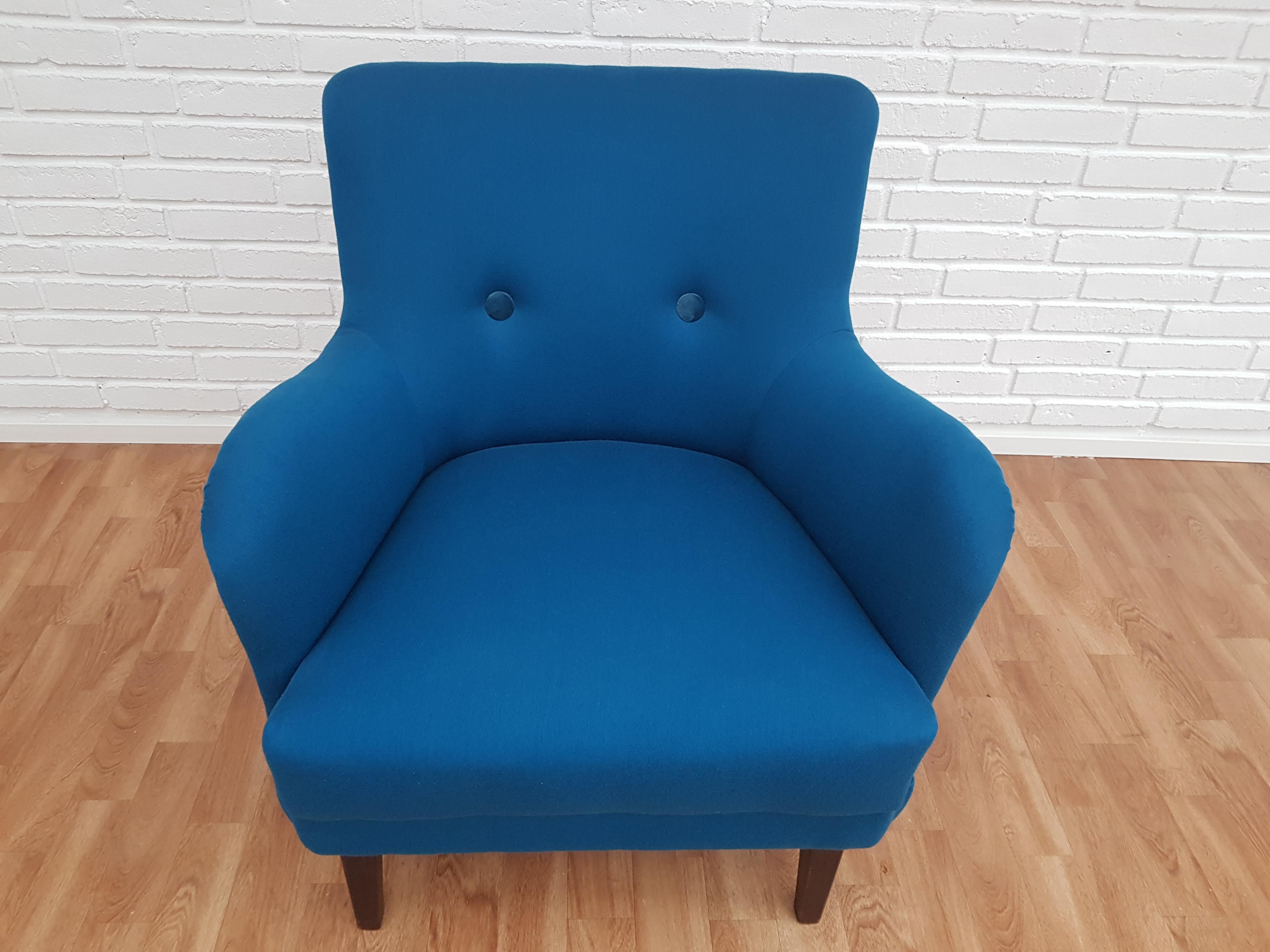 Danish Designed Armchair, 1970s, Wool, Beech, Completely Restored For Sale 4