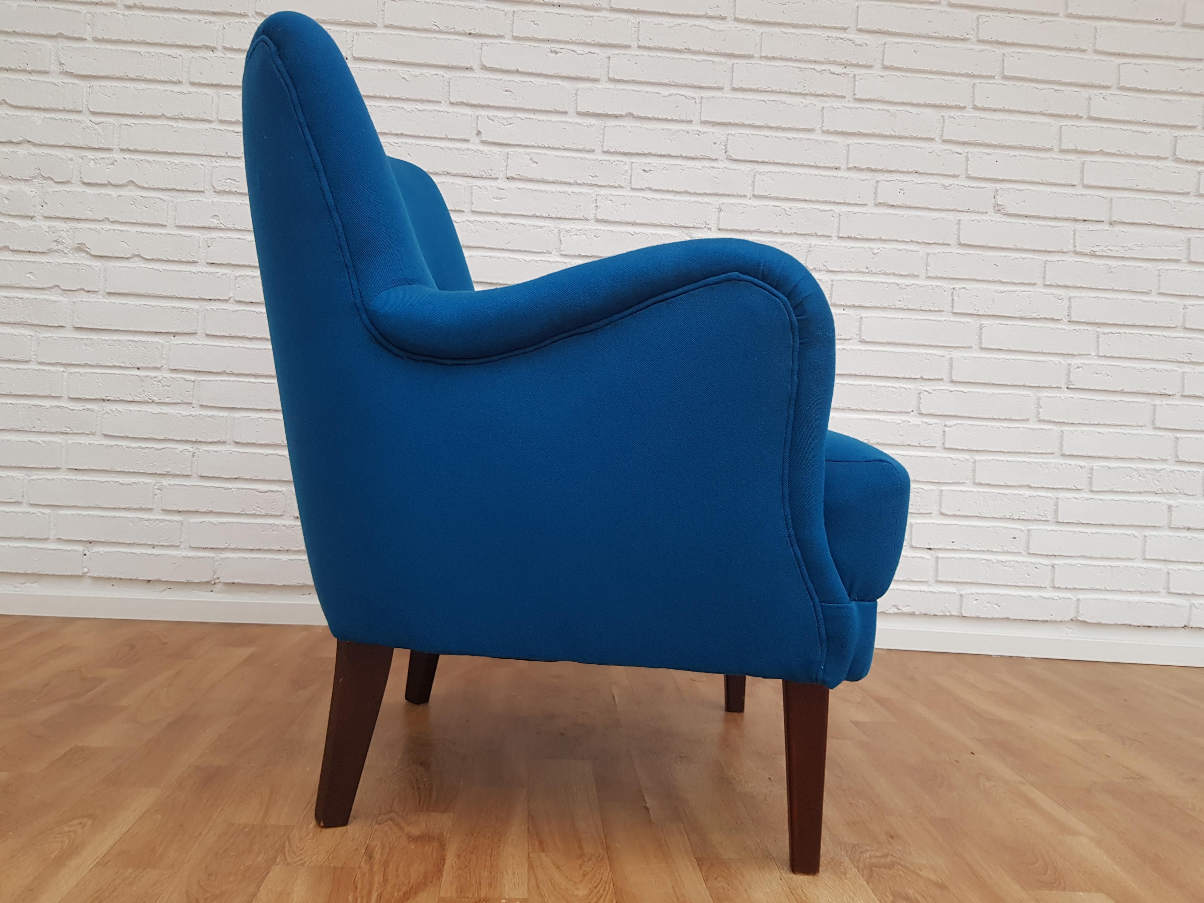 Danish Designed Armchair, 1970s, Wool, Beech, Completely Restored For Sale 6