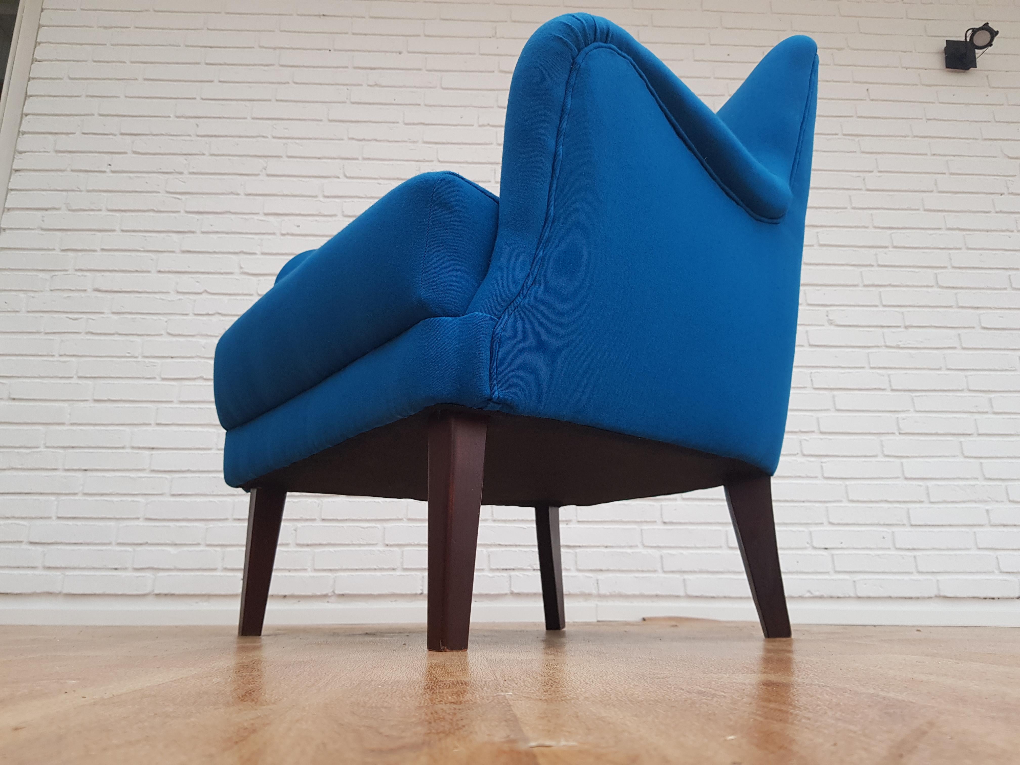 Danish Designed Armchair, 1970s, Wool, Beech, Completely Restored For Sale 9