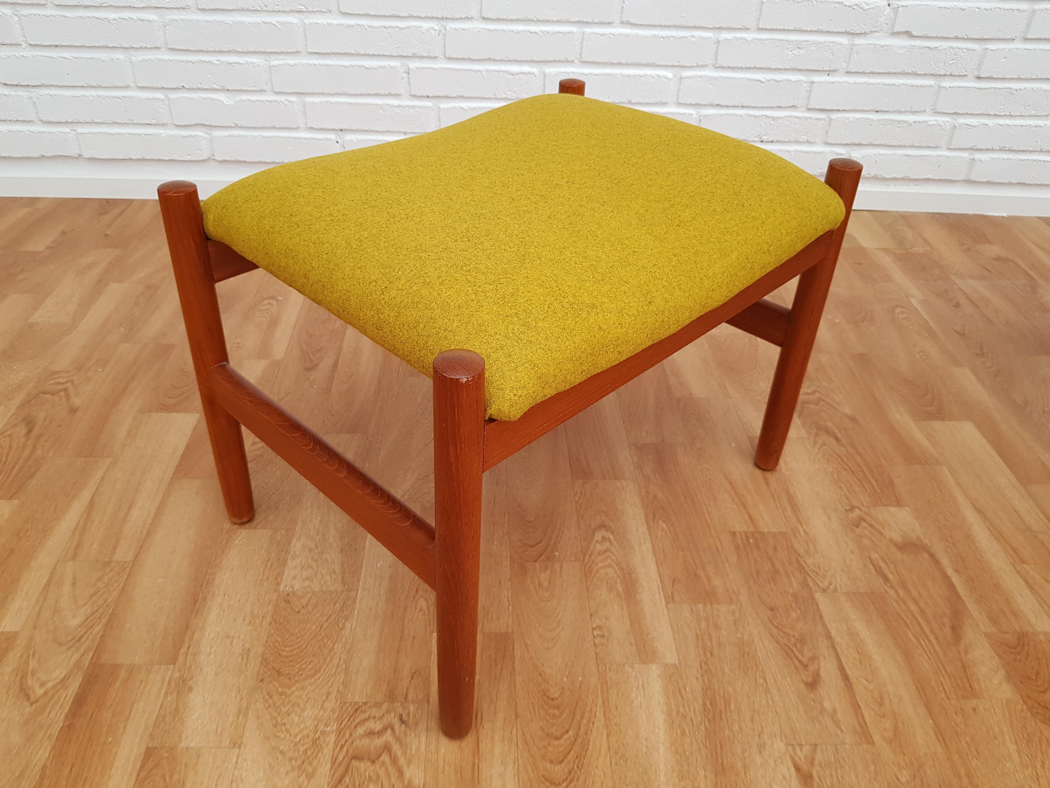 Danish Lounge Chair, 1960s, Wool, Beech, Completely Restored 6