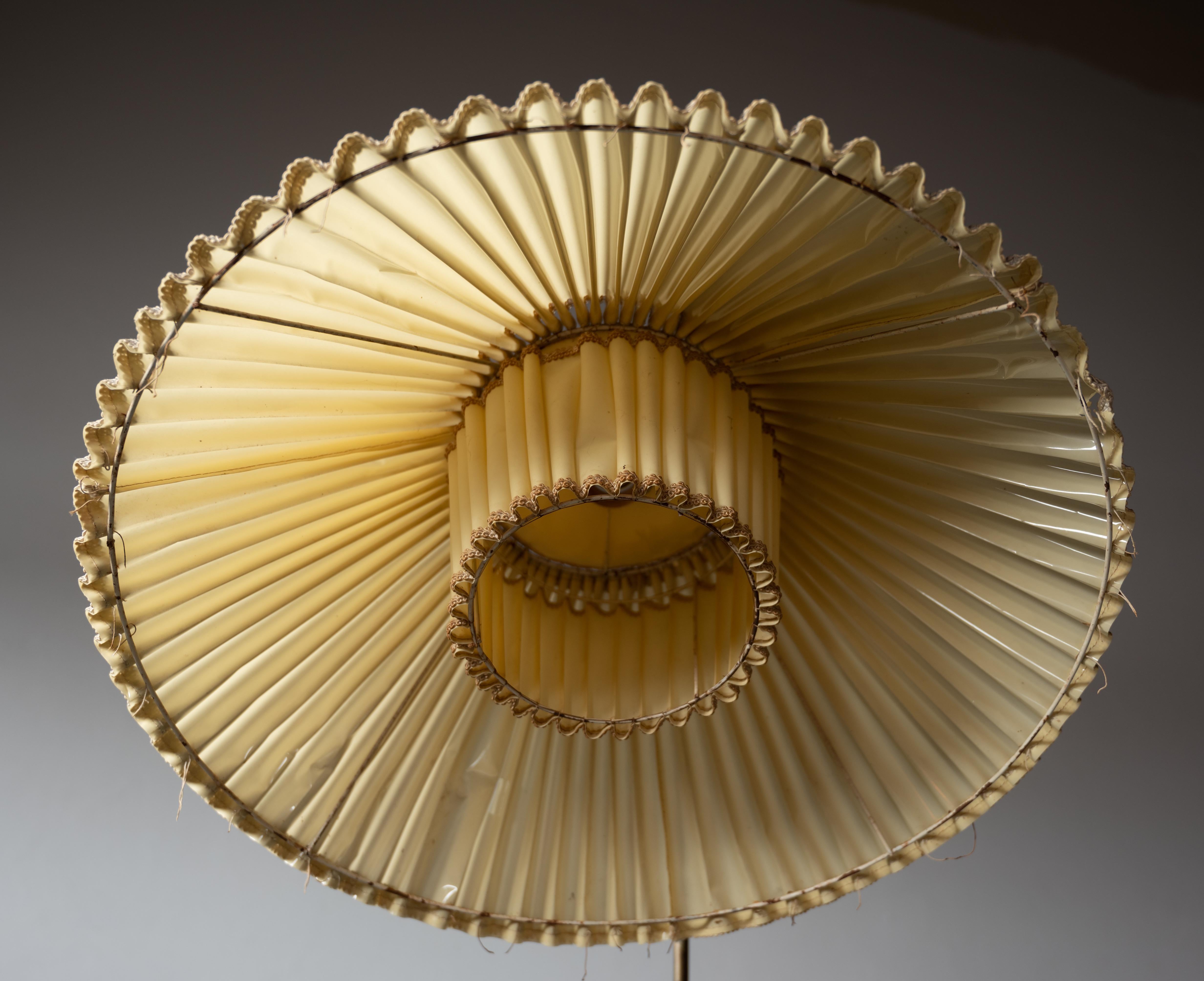 Danish Designer, Adjustable Floor Lamp, Brass, Fabric, Denmark, 1940s 4
