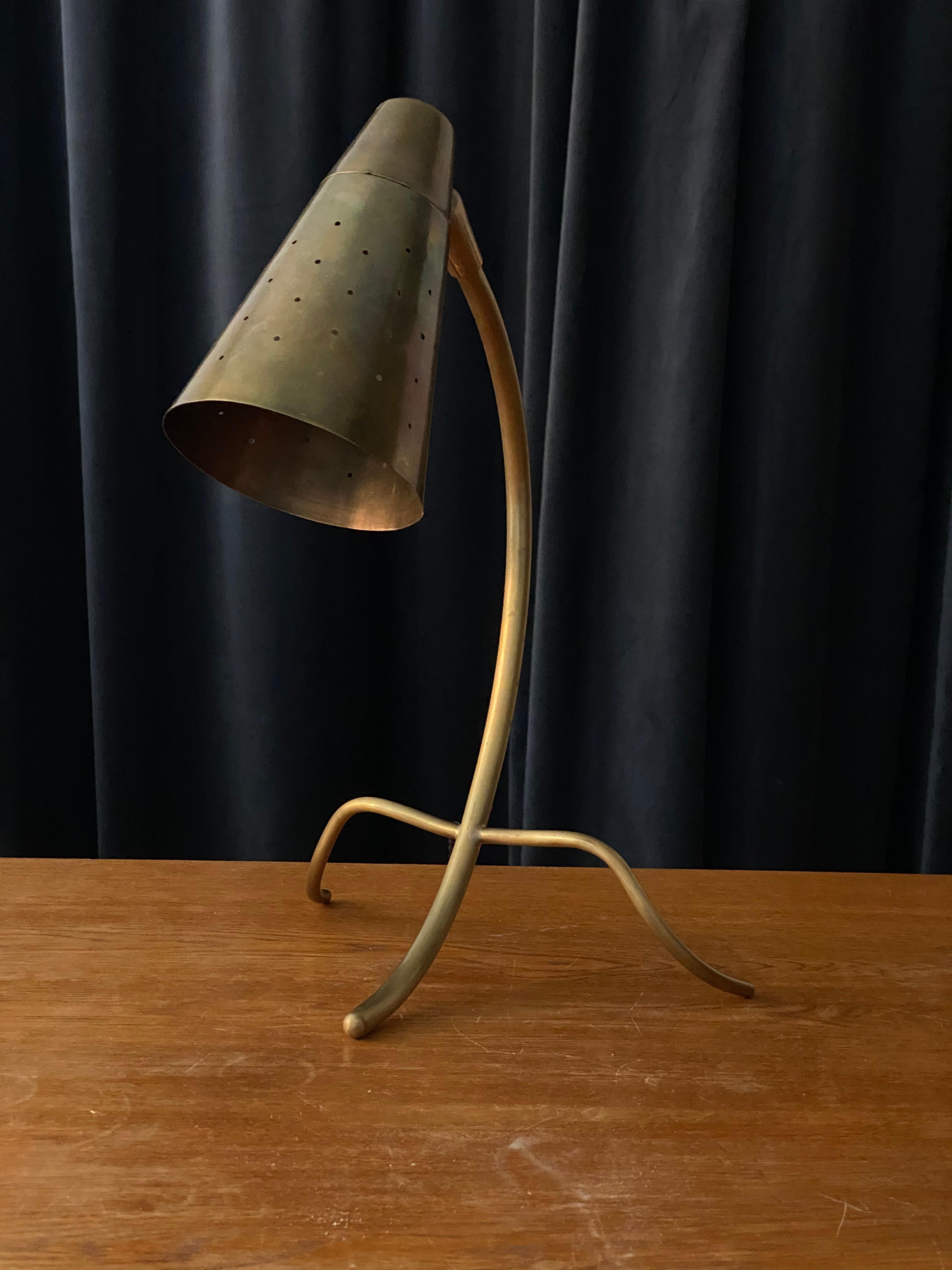 Mid-20th Century Danish Designer, Adjustable Modernist Table Lamp, Brass, Denmark, 1940s