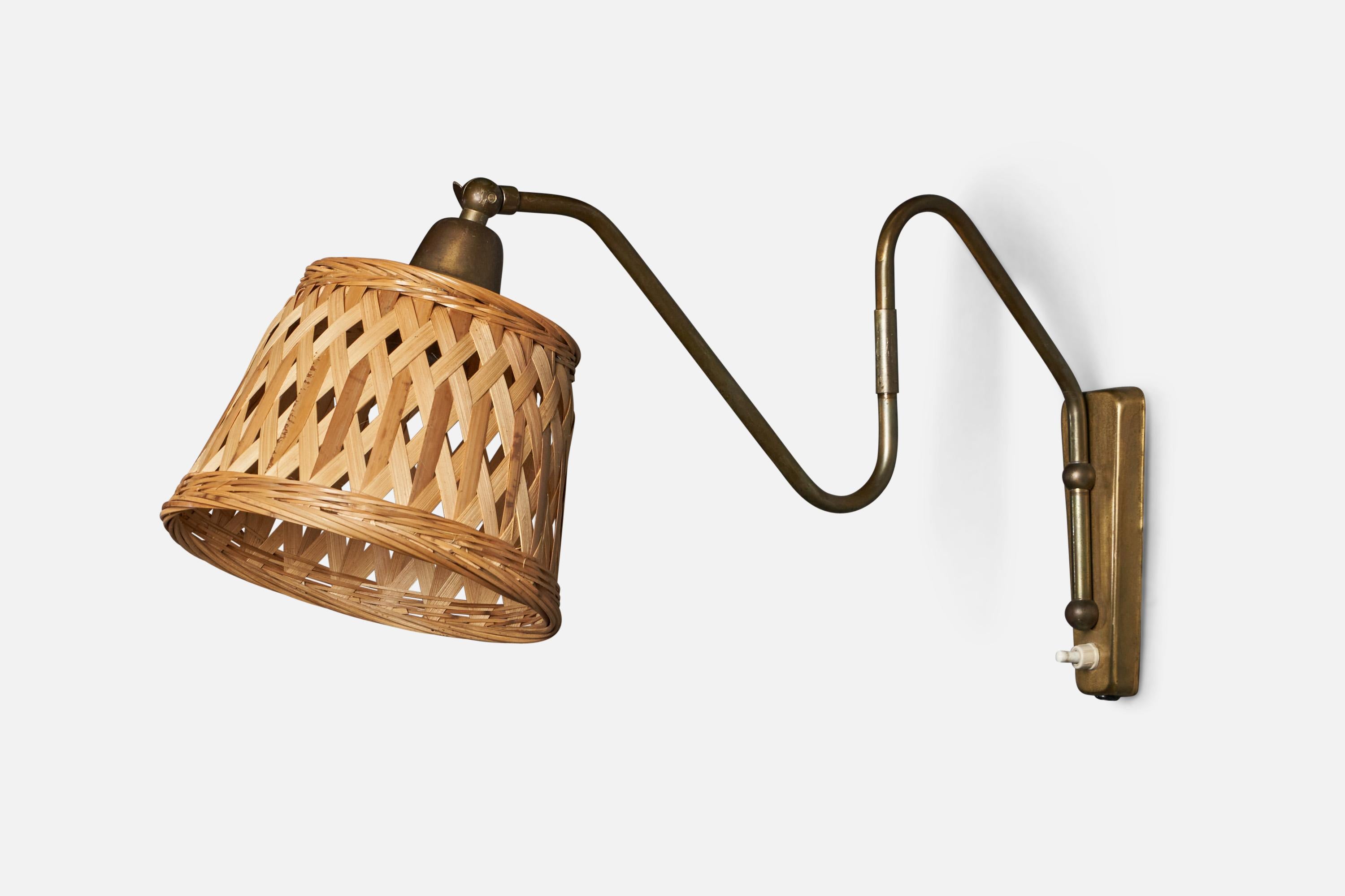 Danish Designer, Adjustable Wall Light, Brass, Rattan, Denmark, 1940s For Sale 1