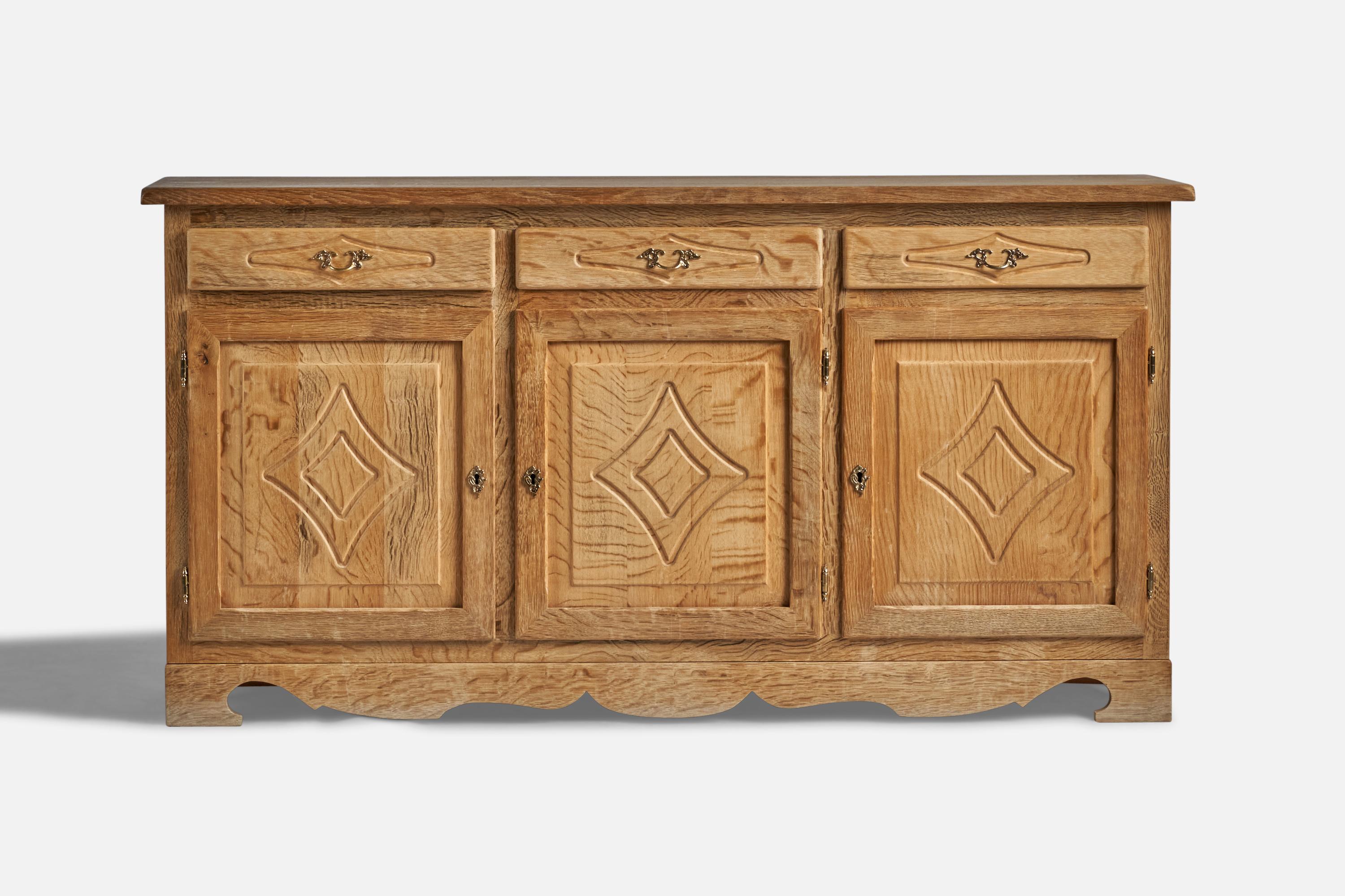Danish Designer, Cabinet, Oak, Brass, Denmark, 1960s In Good Condition For Sale In High Point, NC