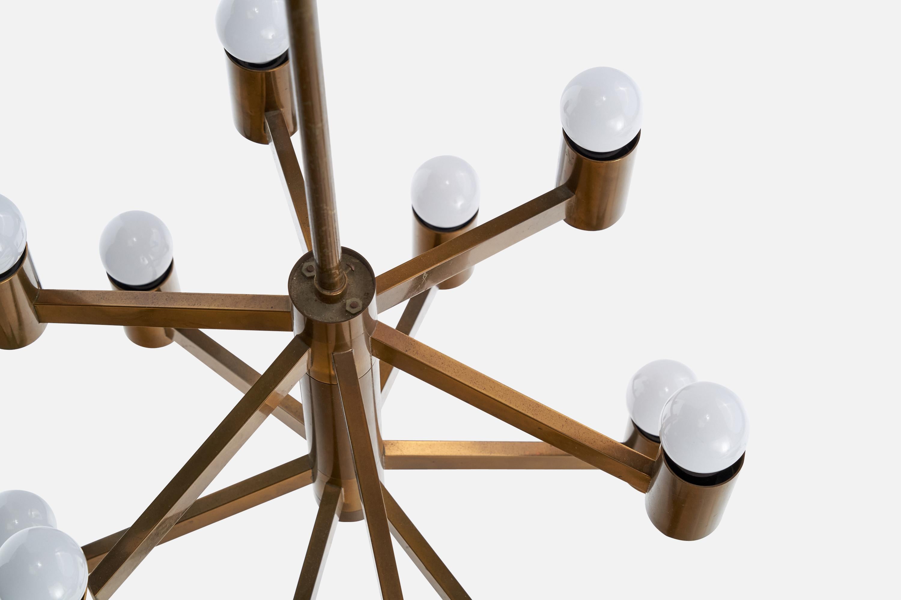 Metà XX secolo Designer danese, lampadario, ottone, Danimarca, anni '1960 in vendita