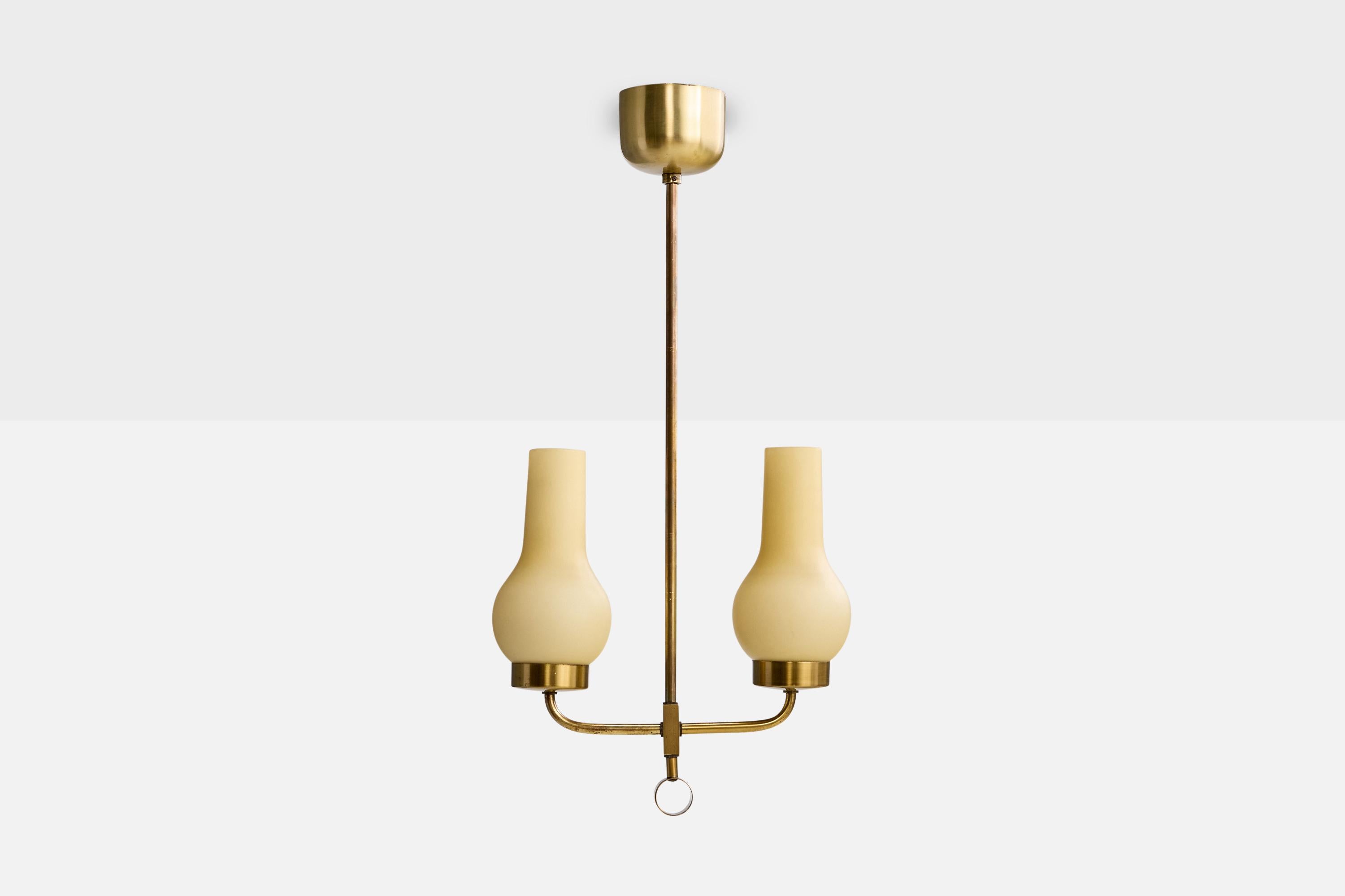 Mid-Century Modern Designer danois, lustre, laiton, verre, Danemark, années 1950 en vente
