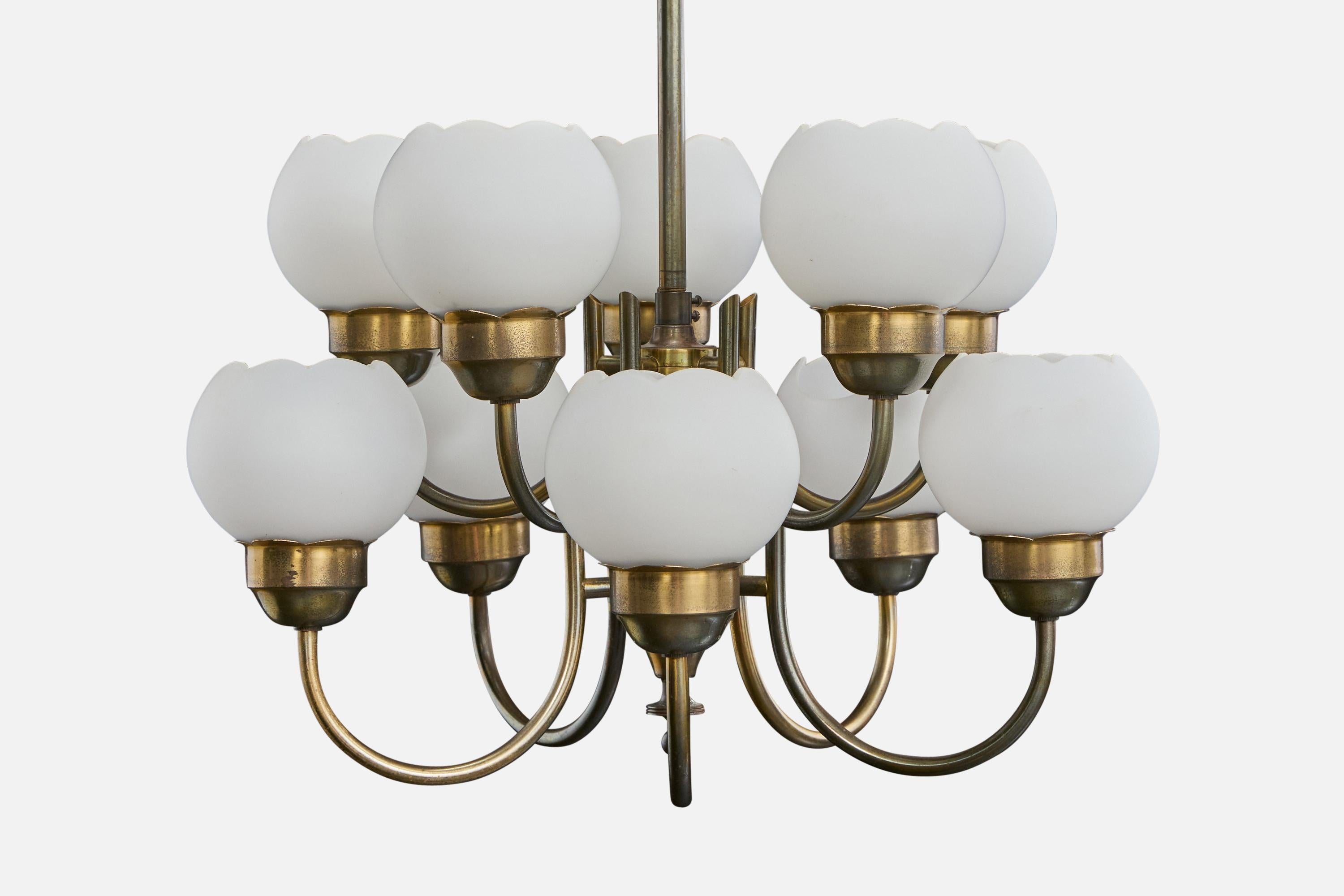 Designer danese, lampadario, ottone, vetro, Danimarca, anni '1950 In condizioni buone in vendita a High Point, NC