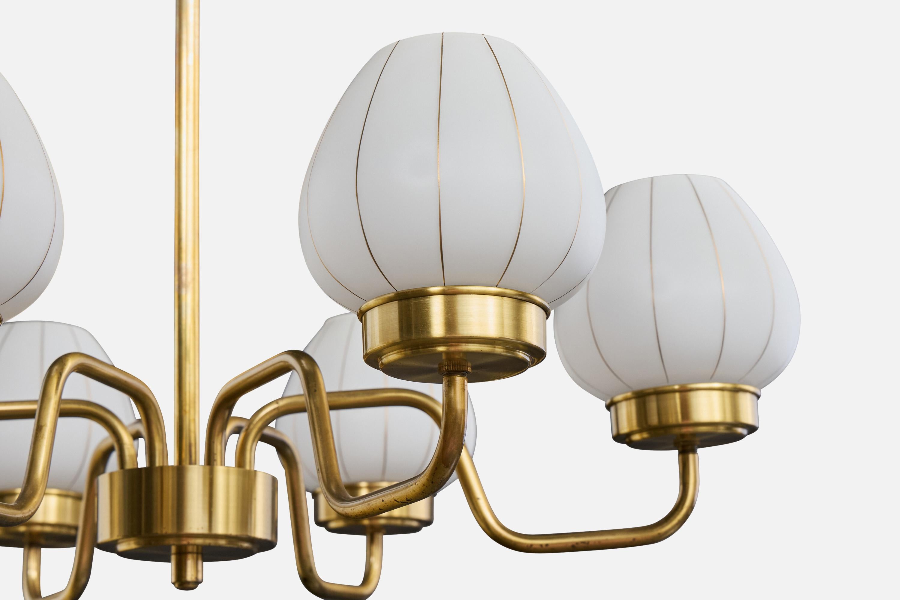 Ottone Designer danese, lampadario, ottone, vetro, Danimarca, anni '1950 in vendita