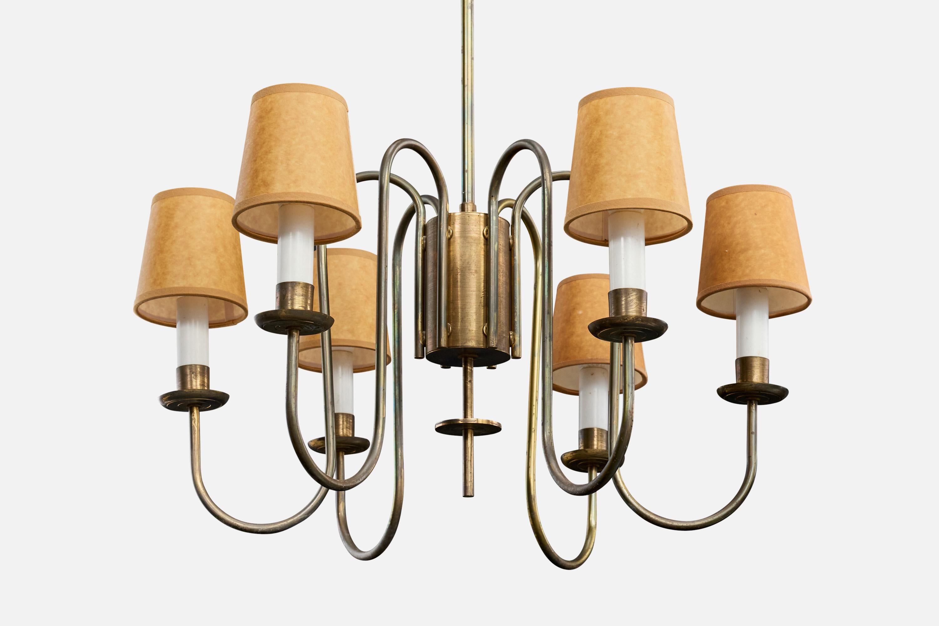 Lampadario di design danese, ottone, plastica, pergamena, Danimarca, anni '50 In condizioni buone in vendita a High Point, NC