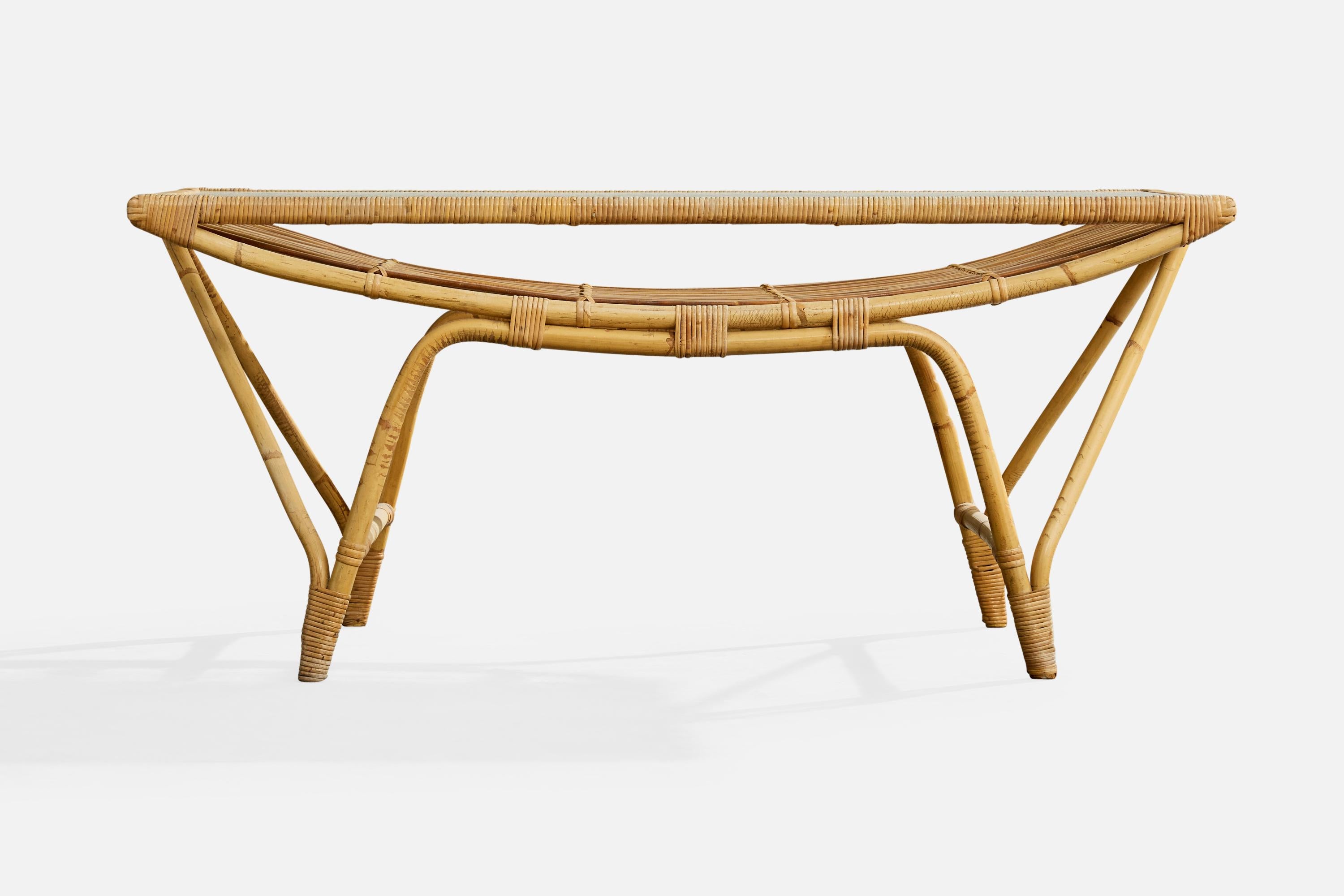 Danish Designer, Coffee Table, Bamboo, Rattan, Glass, Denmark, 1950s Danés en venta