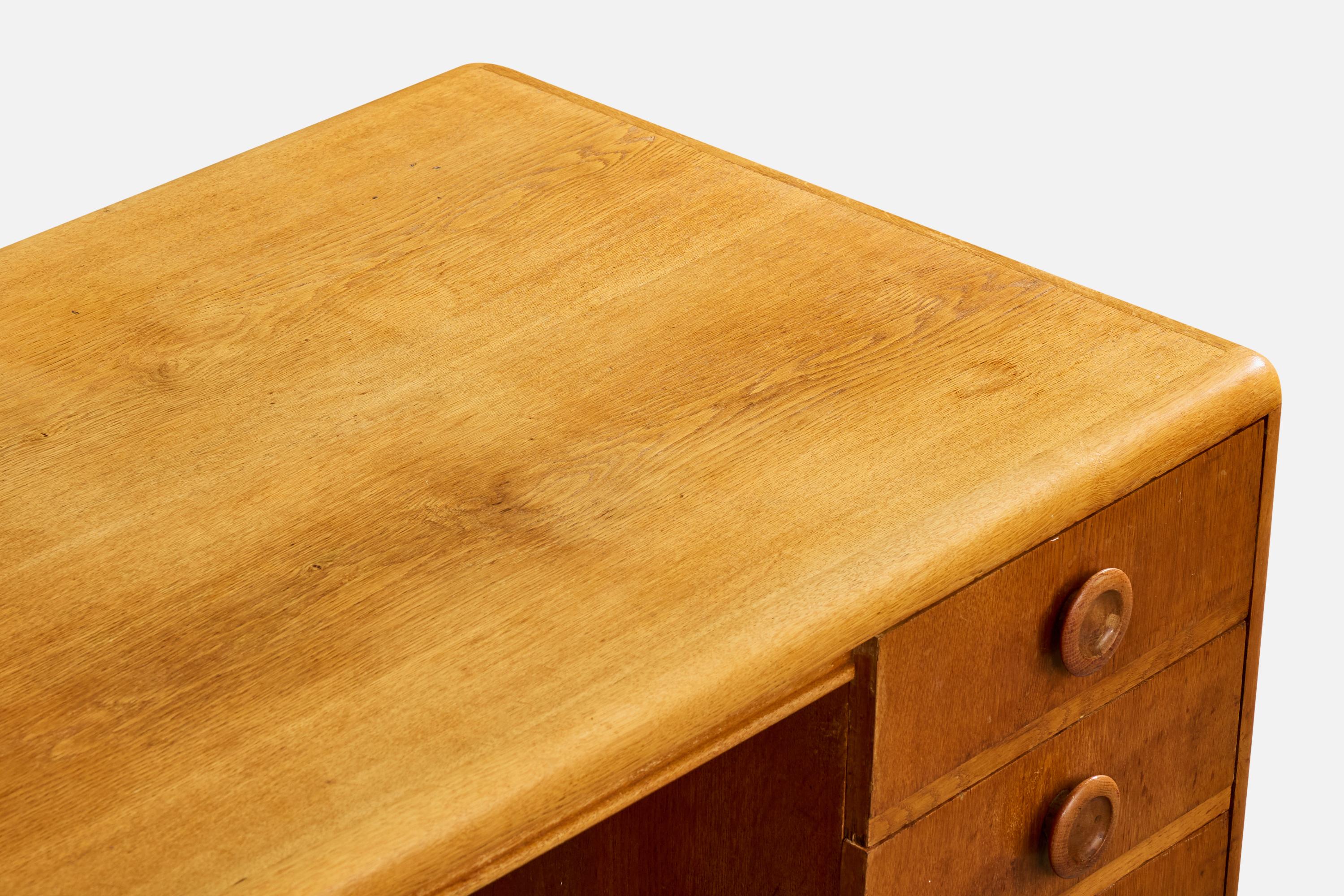 Danish Designer, Desk, Oak, Denmark, 1950s (Eichenholz) im Angebot