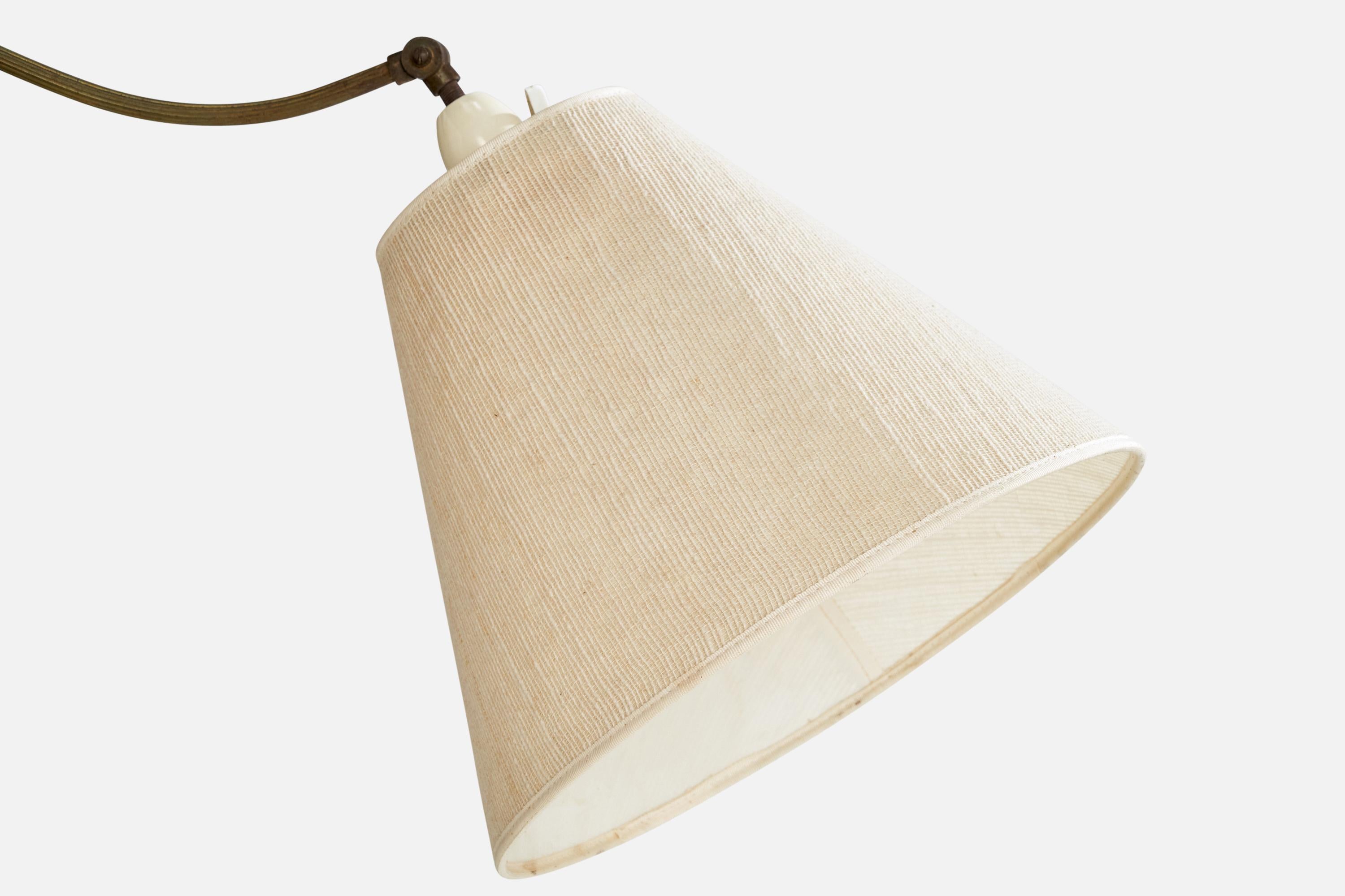 Lampada da terra di design danese, ottone, ghisa, tessuto, Danimarca, anni '30 In condizioni buone in vendita a High Point, NC